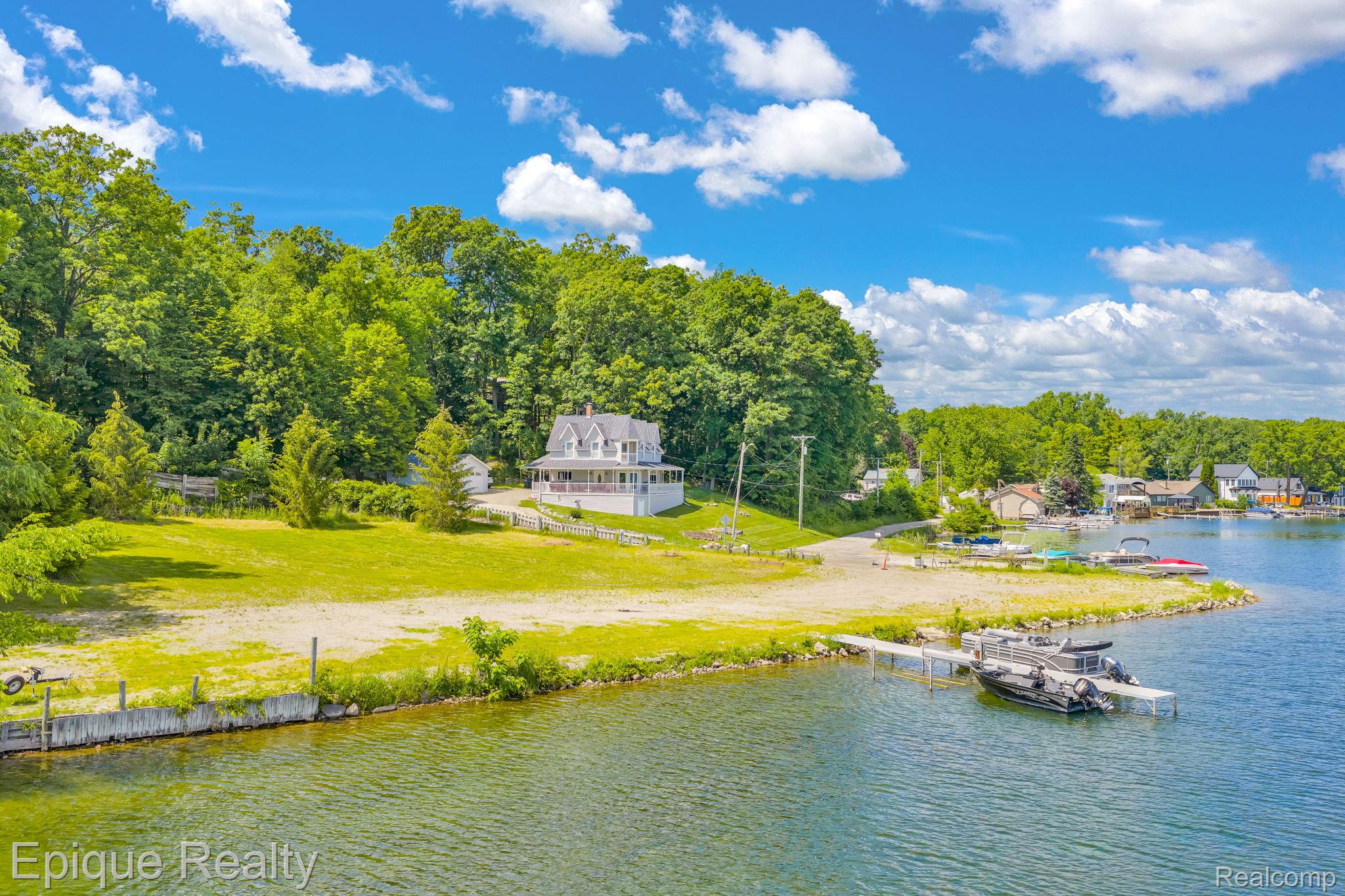 4058 Hunt Road Property Photo 12