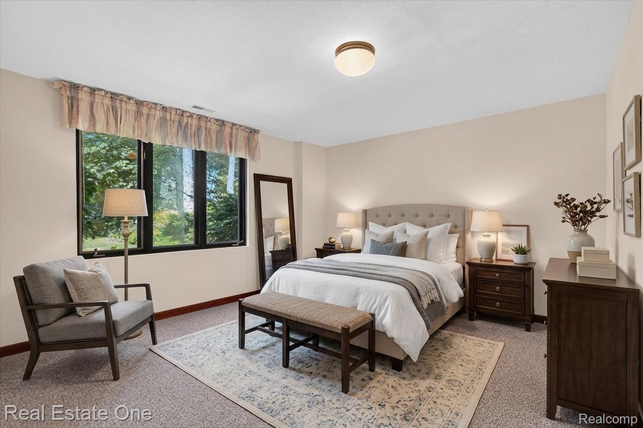5161 Ledgewood Drive Property Photo 37