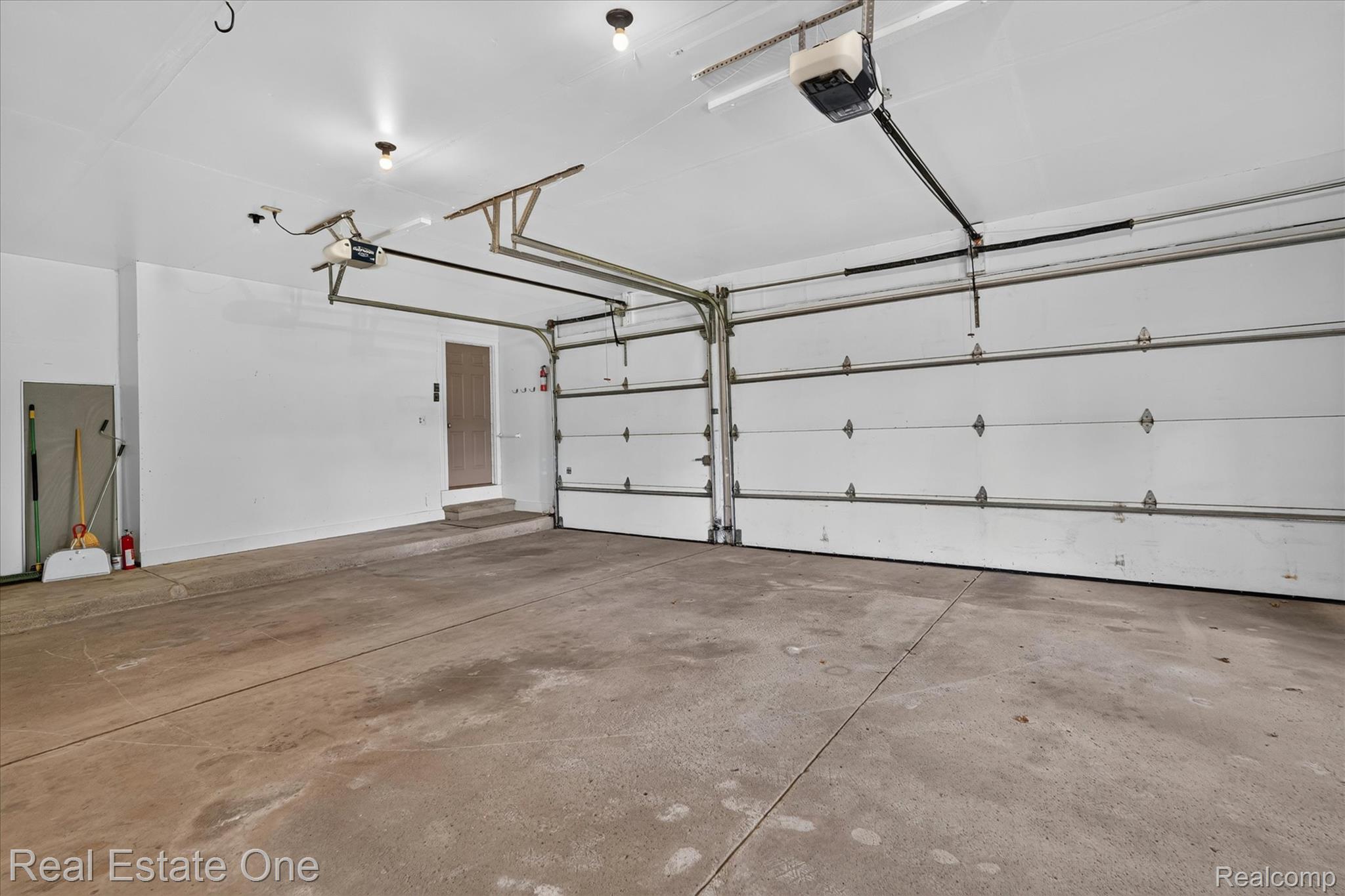 5161 Ledgewood Drive Property Photo 65
