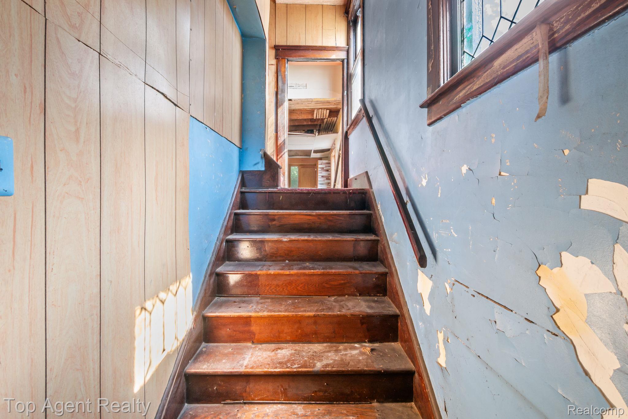 195 Eason Street Property Photo 14
