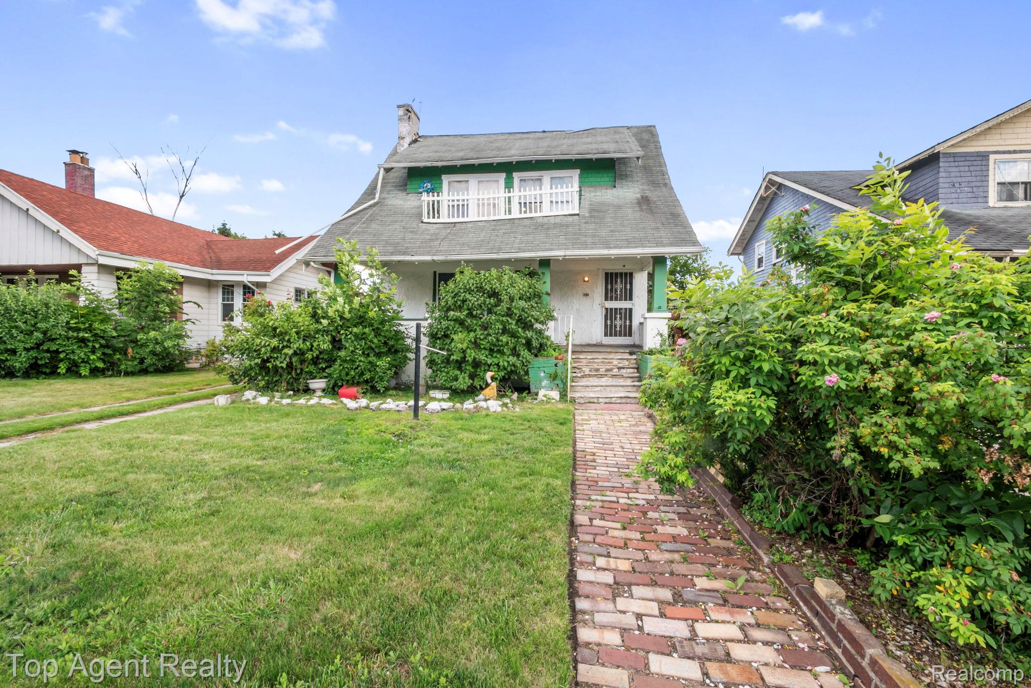 195 Eason Street Property Photo 31