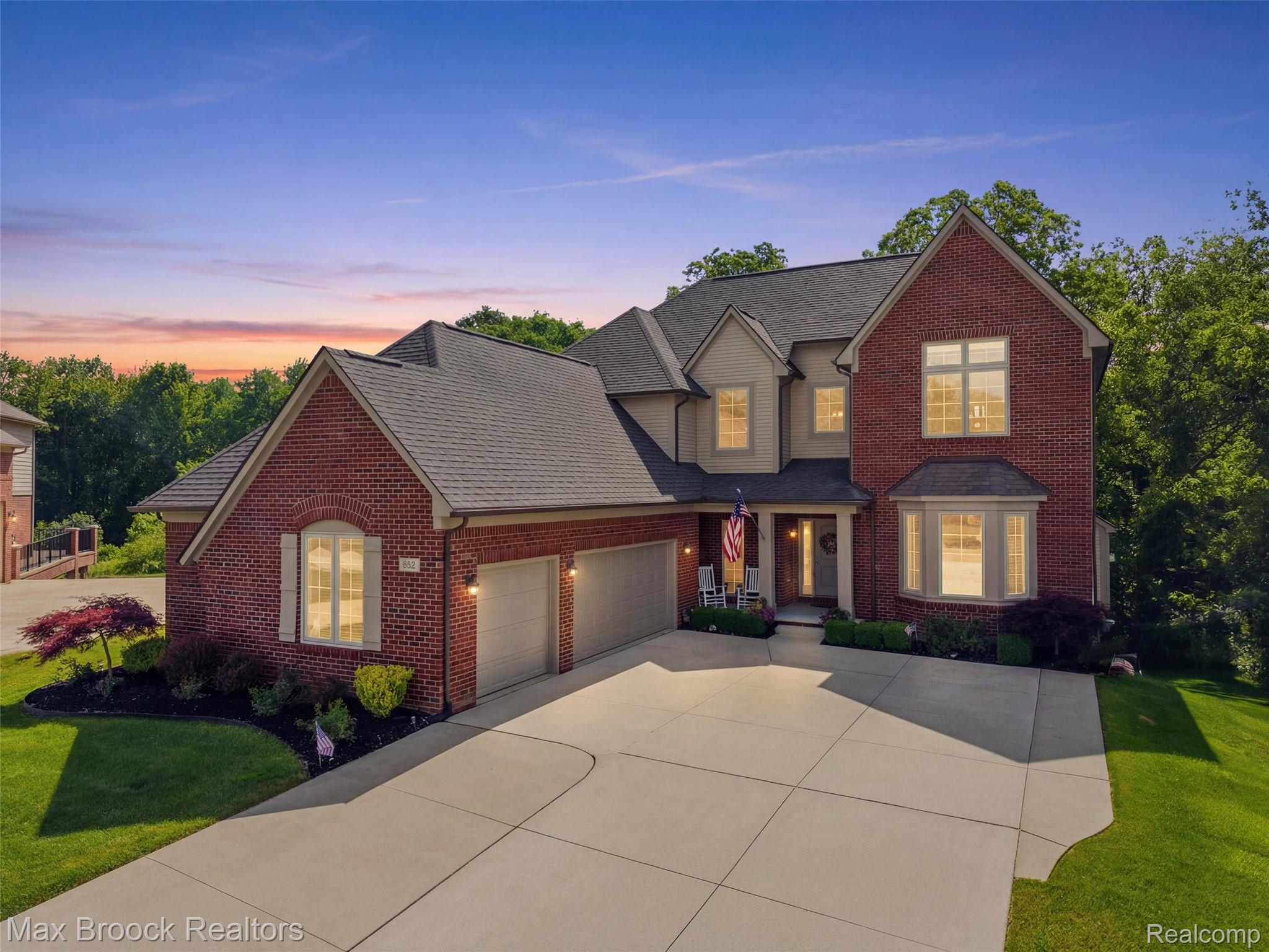 583 Birchcrest Court Property Photo 1