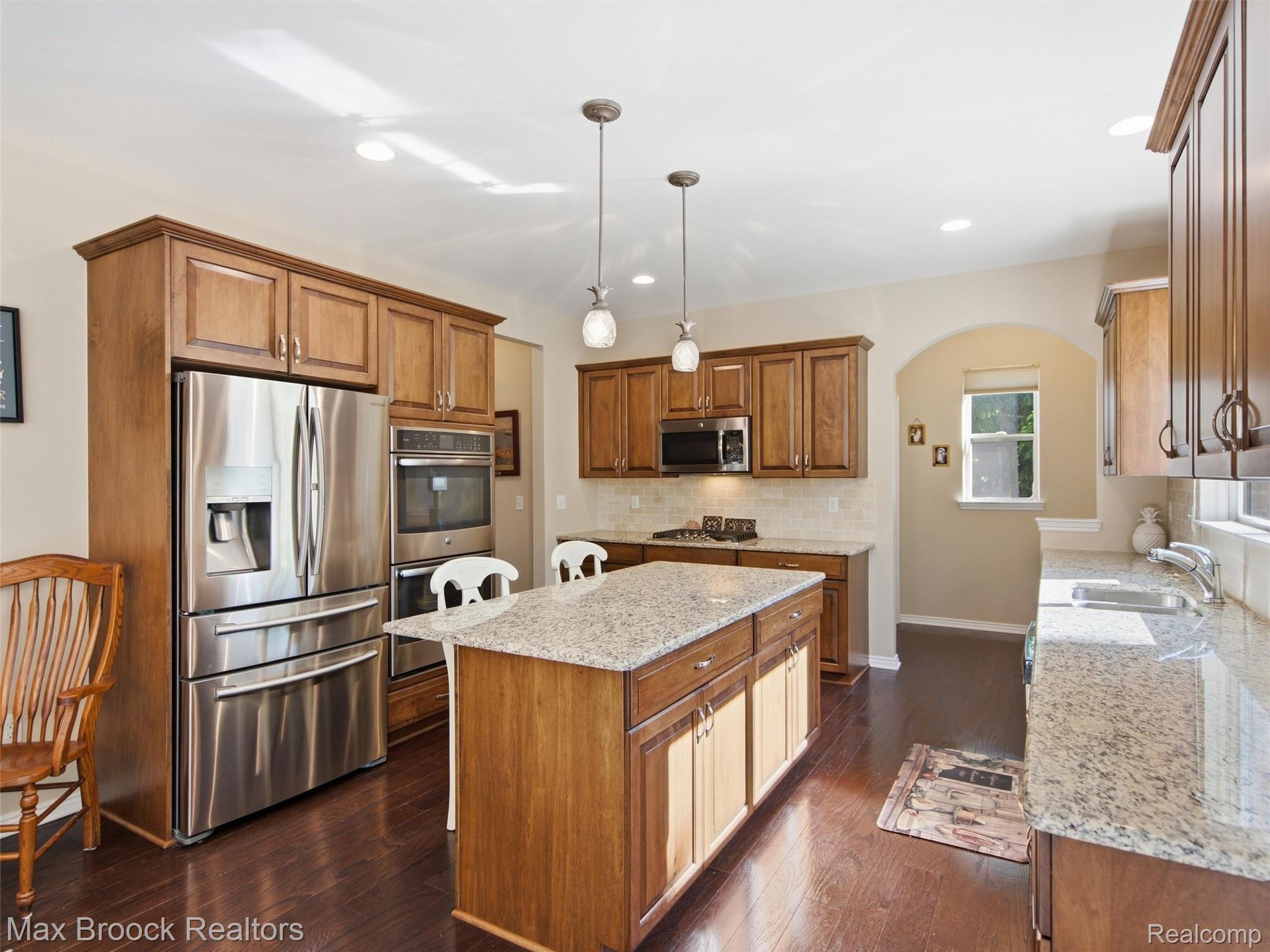 583 Birchcrest Court Property Photo 15