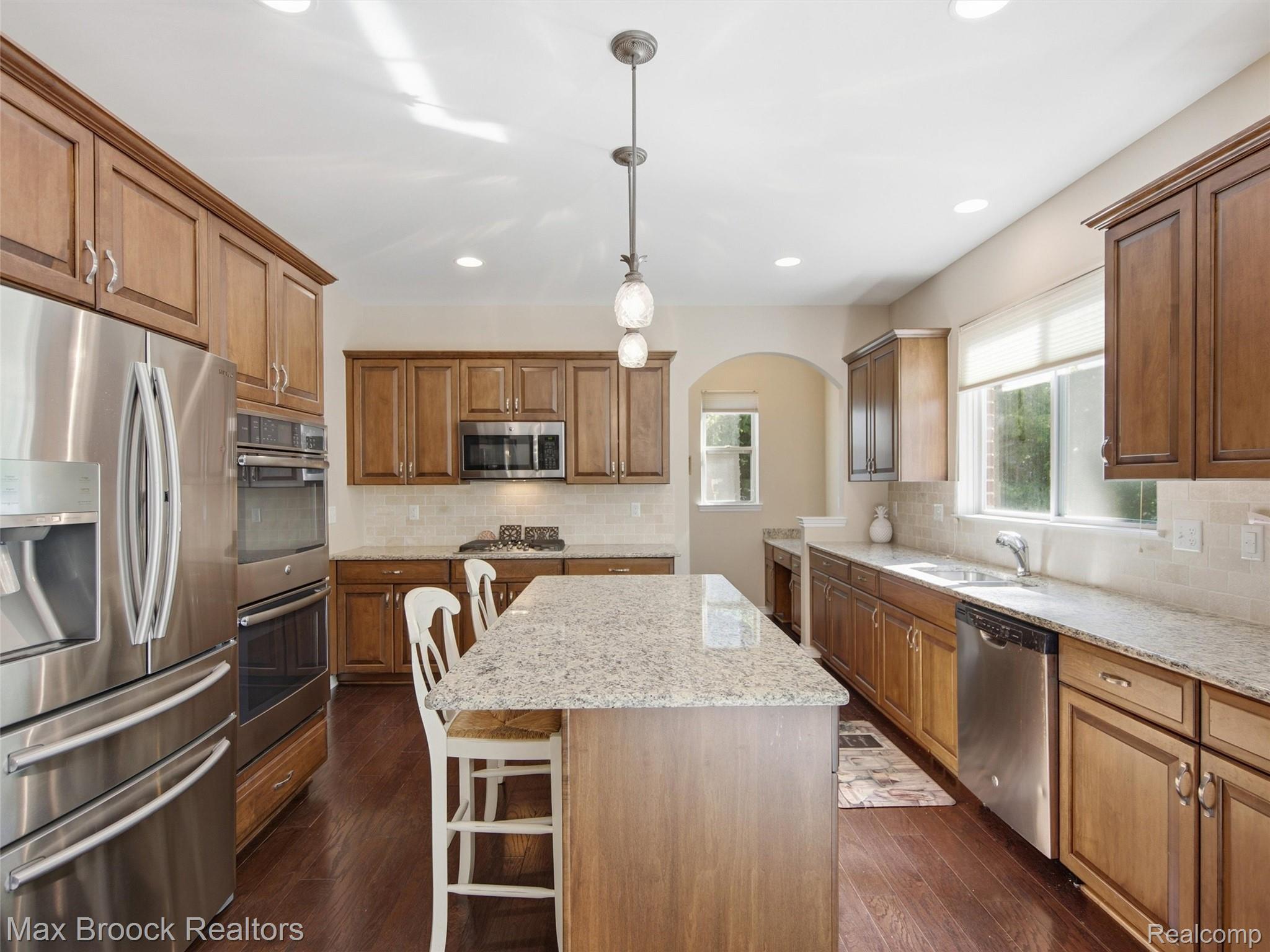 583 Birchcrest Court Property Photo 19