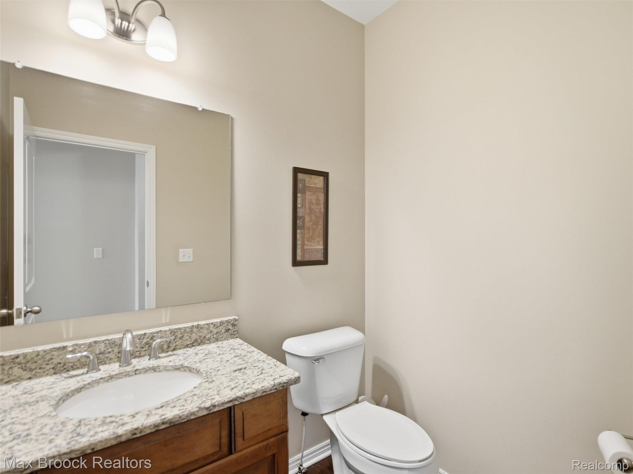583 Birchcrest Court Property Photo 26