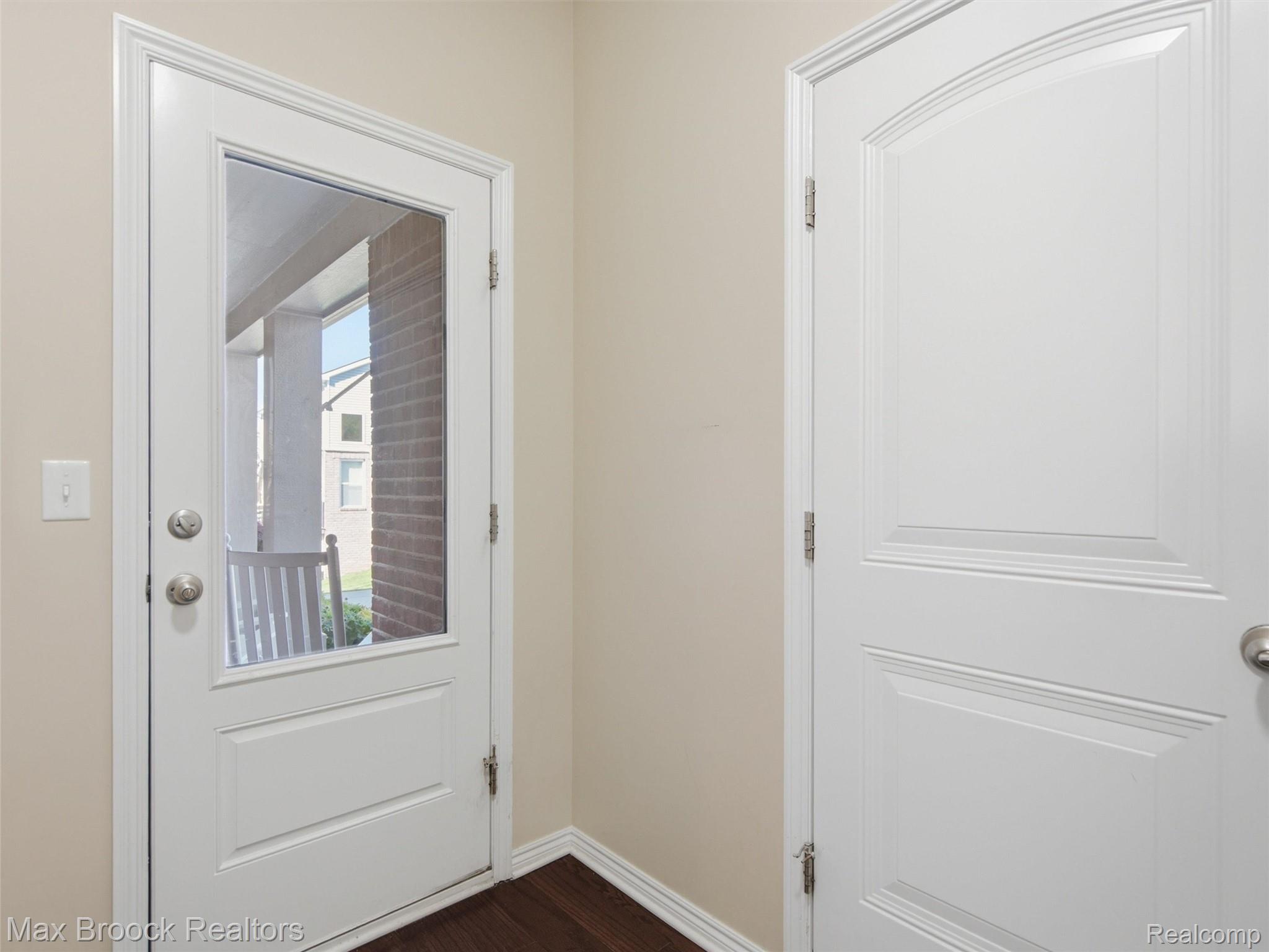 583 Birchcrest Court Property Photo 28