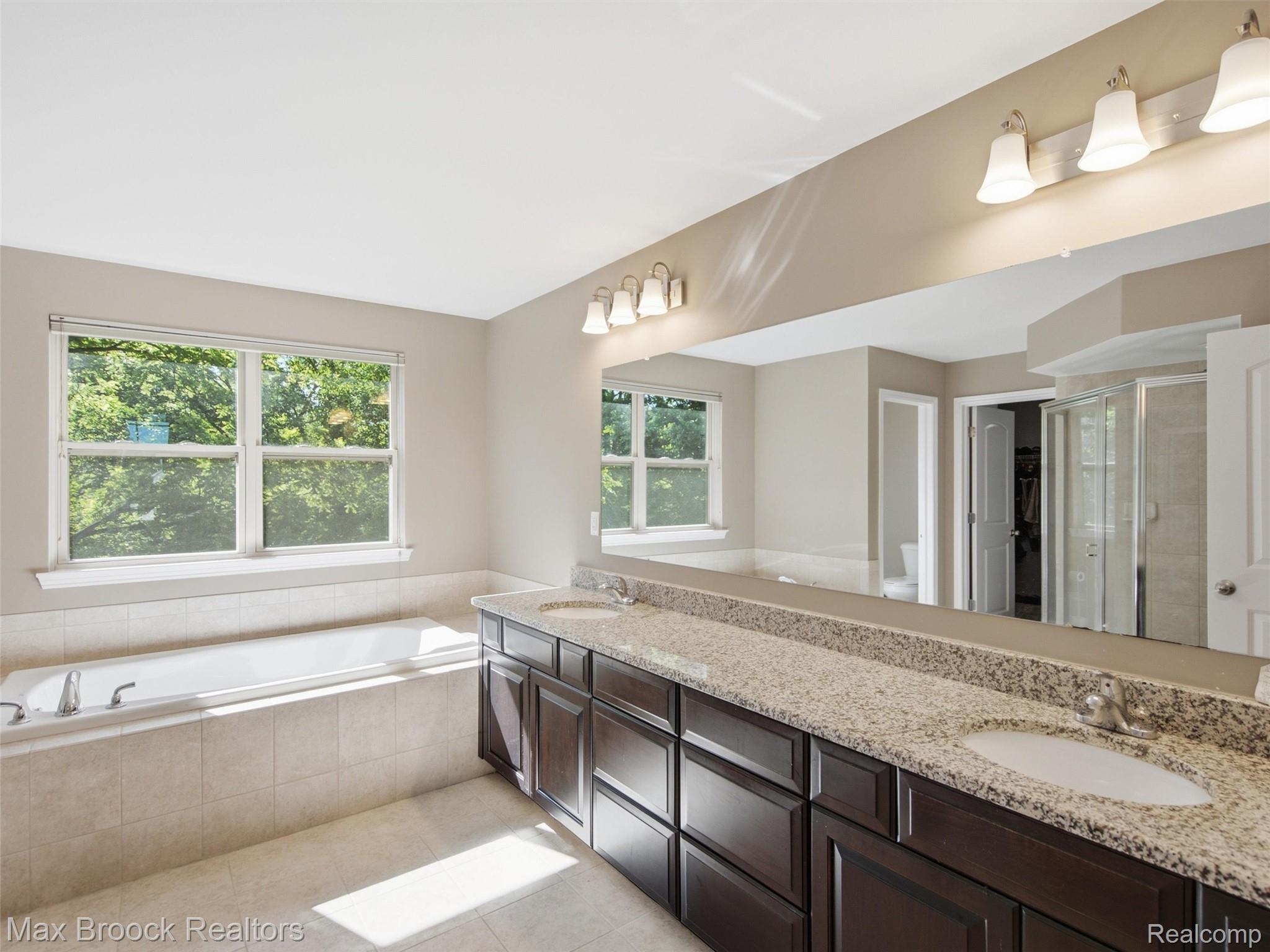583 Birchcrest Court Property Photo 34