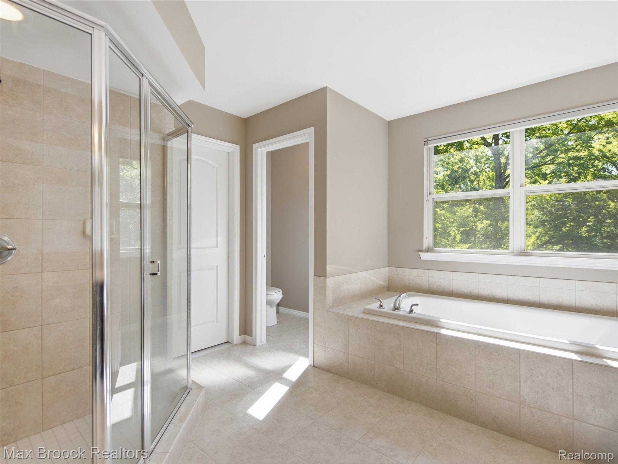 583 Birchcrest Court Property Photo 37