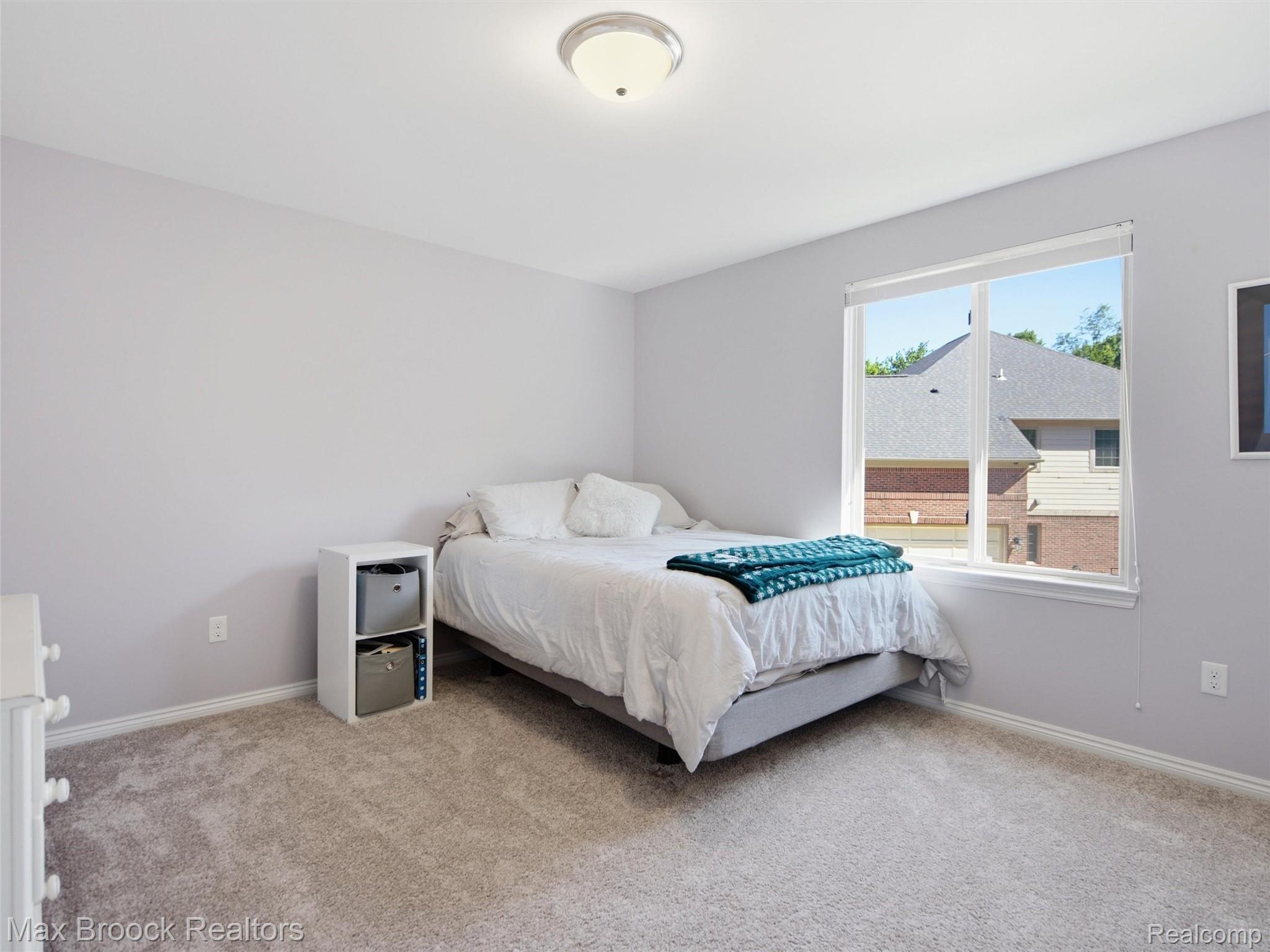 583 Birchcrest Court Property Photo 41