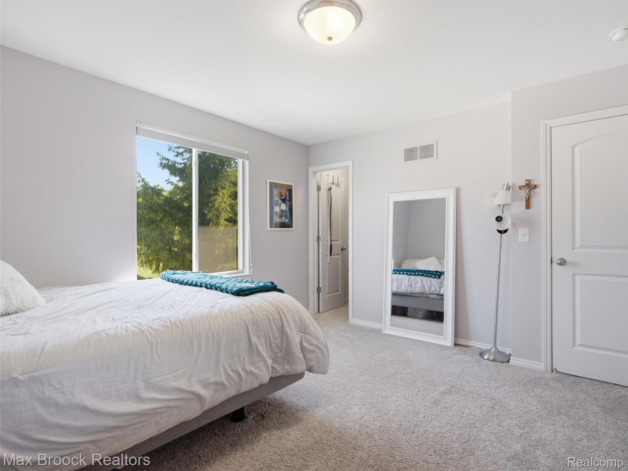 583 Birchcrest Court Property Photo 42