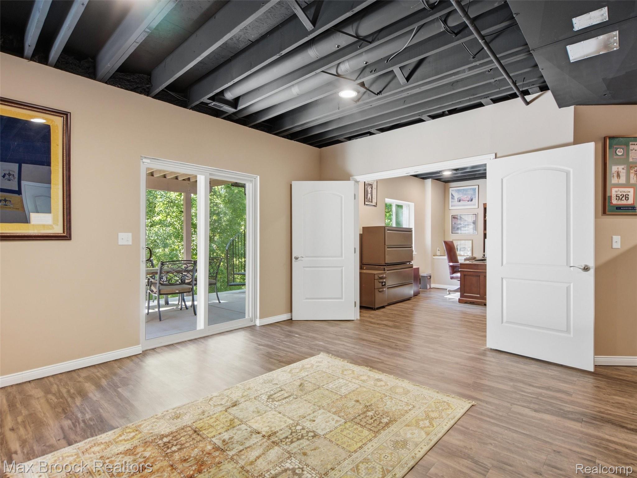583 Birchcrest Court Property Photo 46