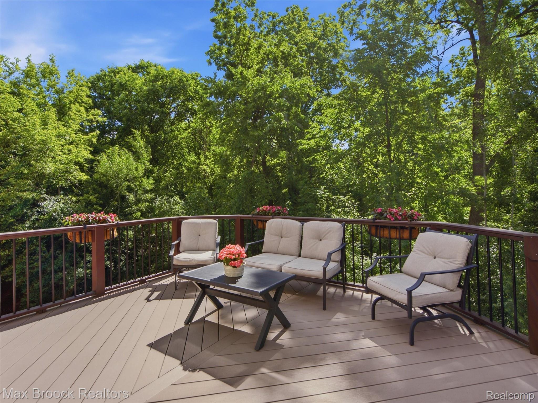 583 Birchcrest Court Property Photo 64