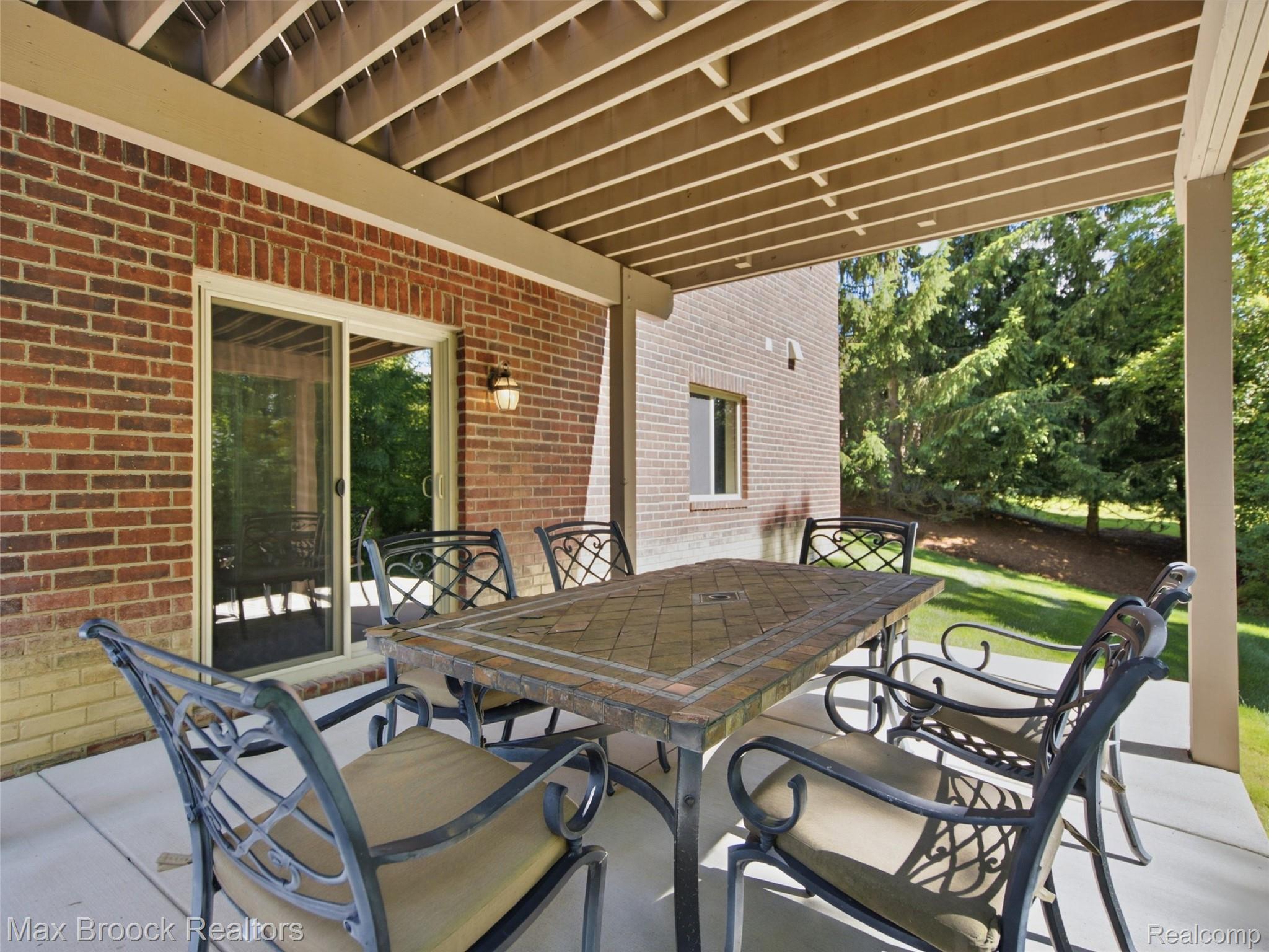 583 Birchcrest Court Property Photo 68