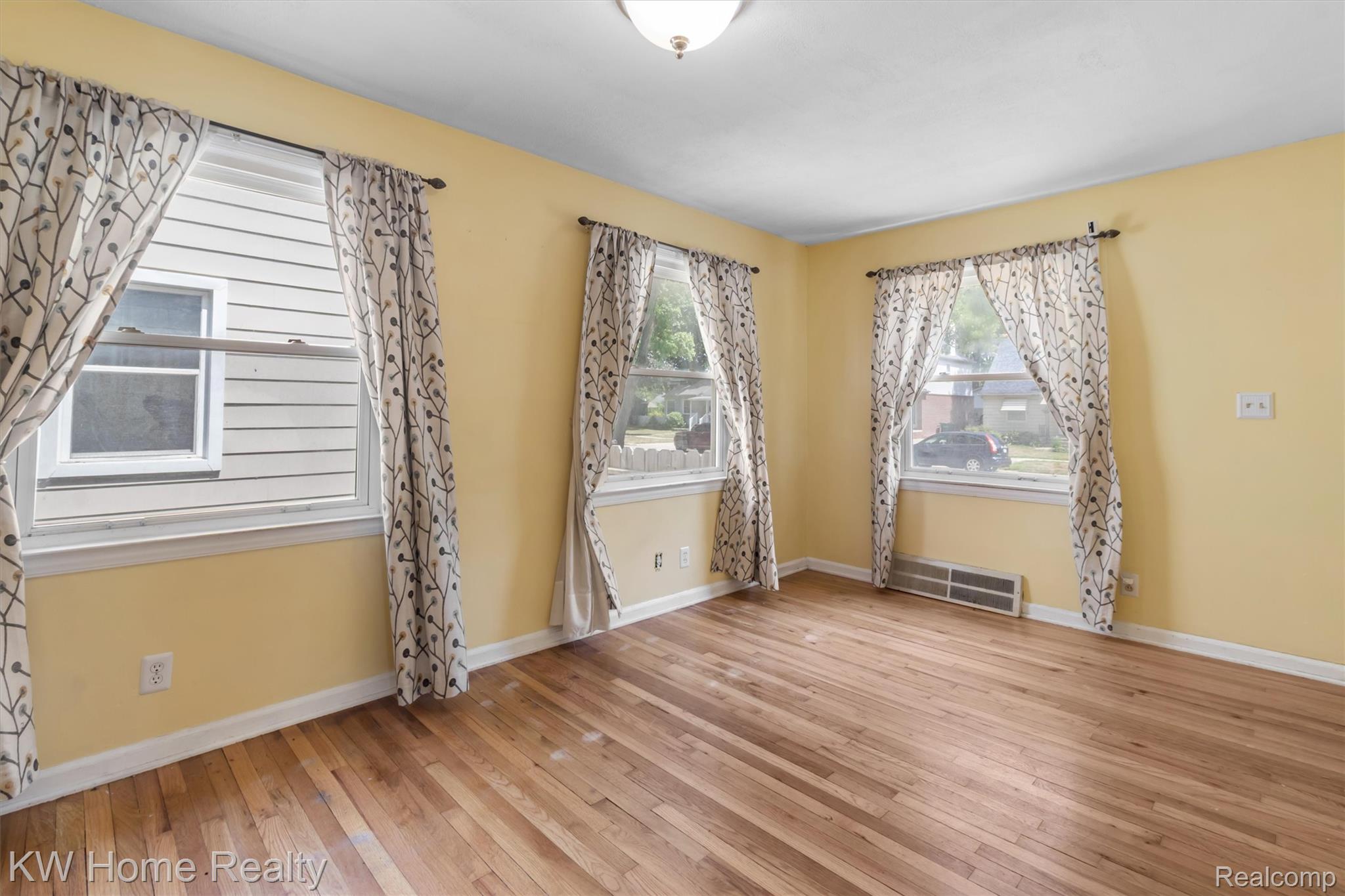 3616 Williams Street Property Photo 6