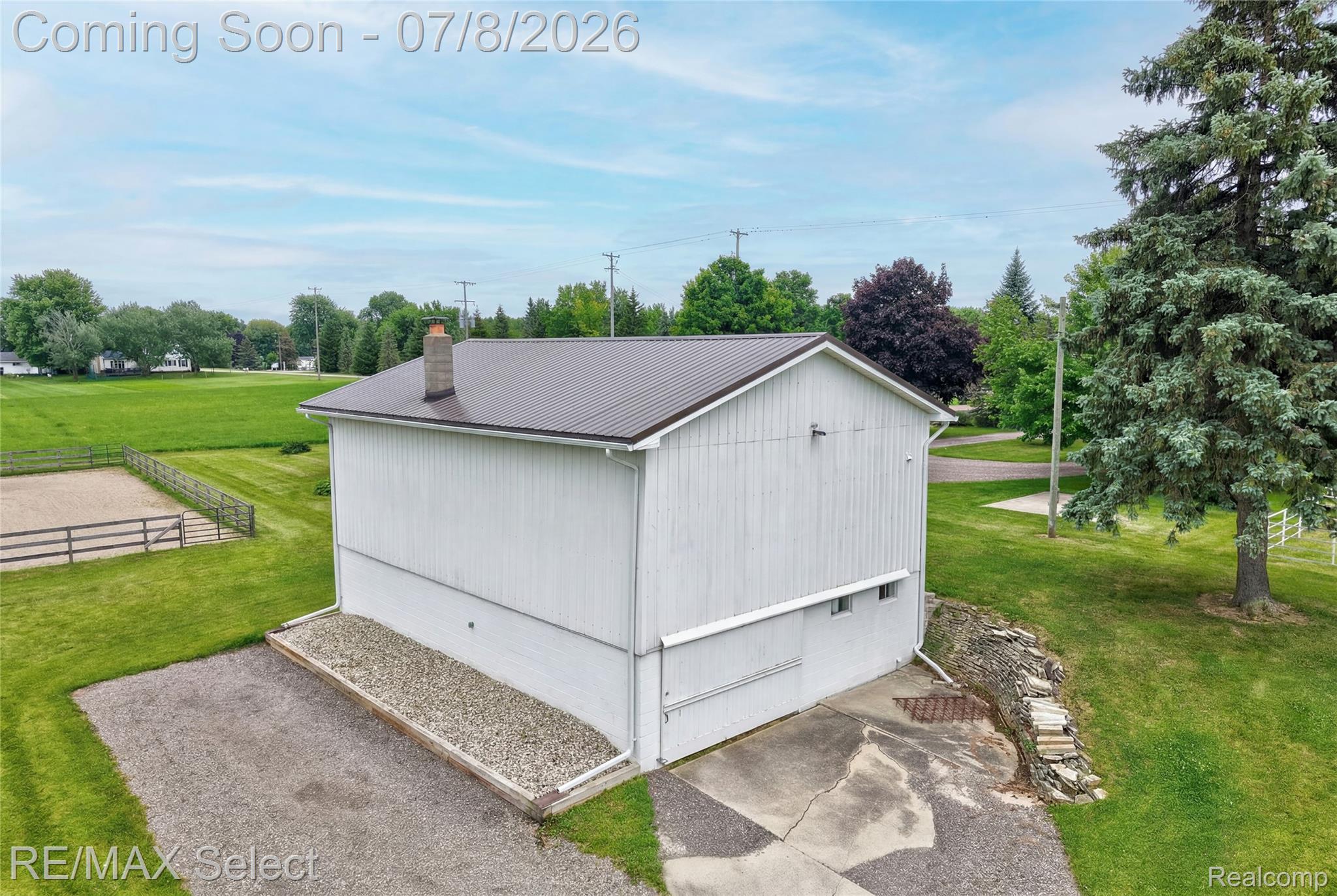 11025 Davison Road Property Photo 10