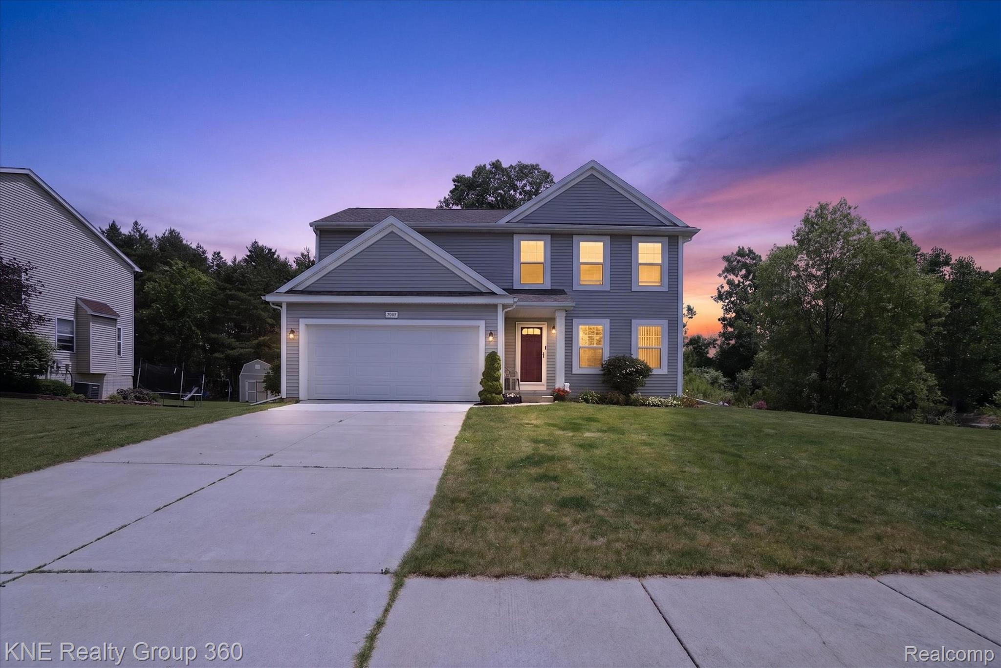 7067 Glenmeadow Court Property Photo 2