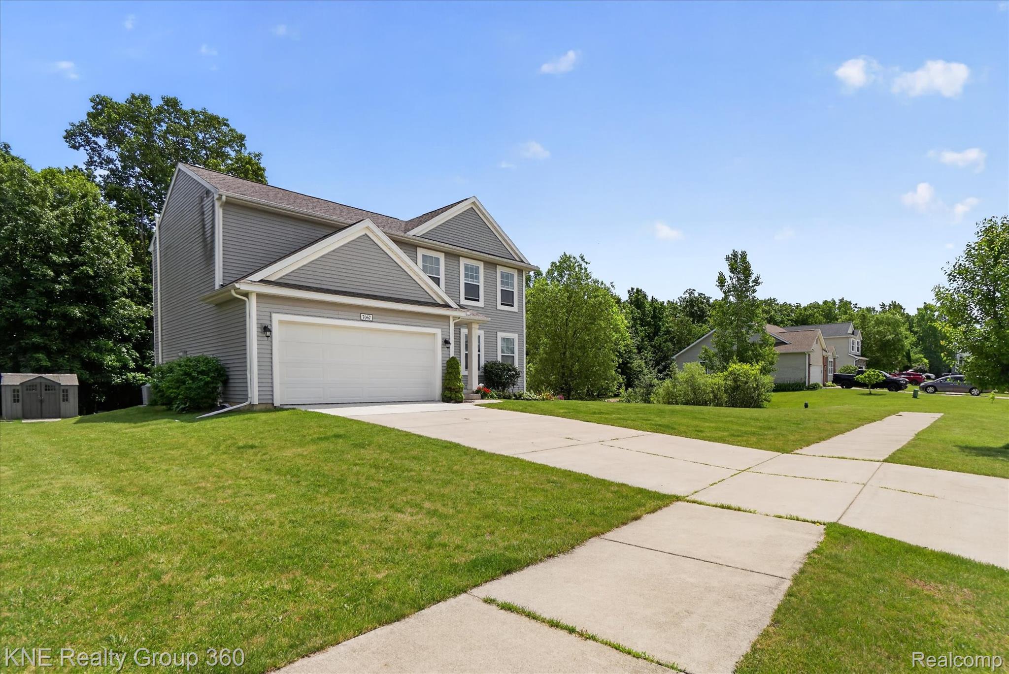 7067 Glenmeadow Court Property Photo 3