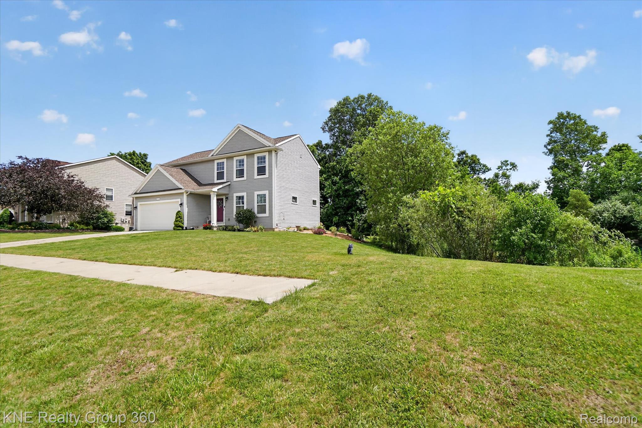 7067 Glenmeadow Court Property Photo 6