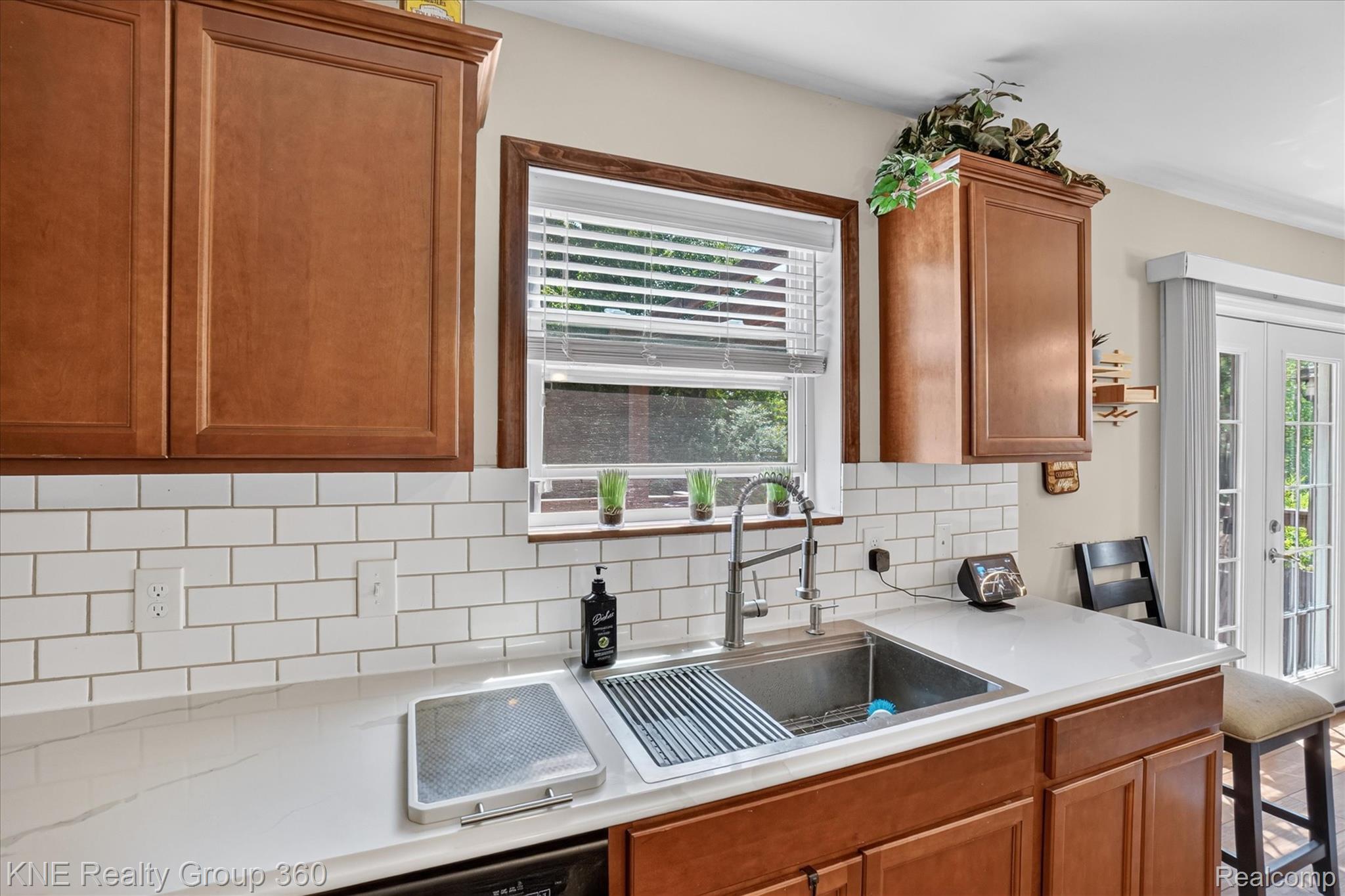 7067 Glenmeadow Court Property Photo 19