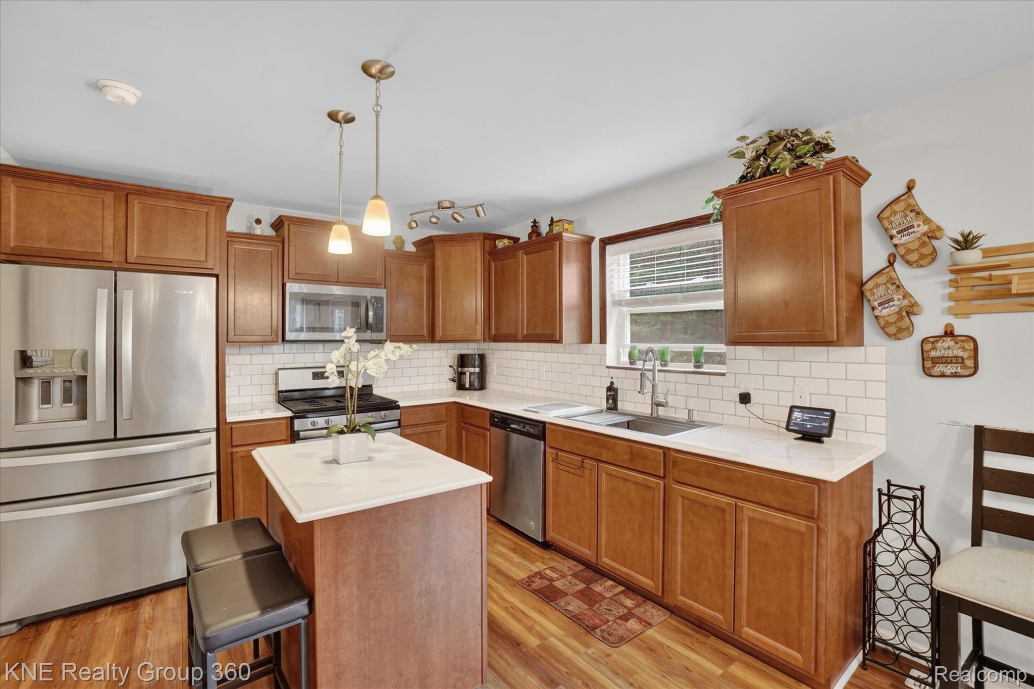 7067 Glenmeadow Court Property Photo 21