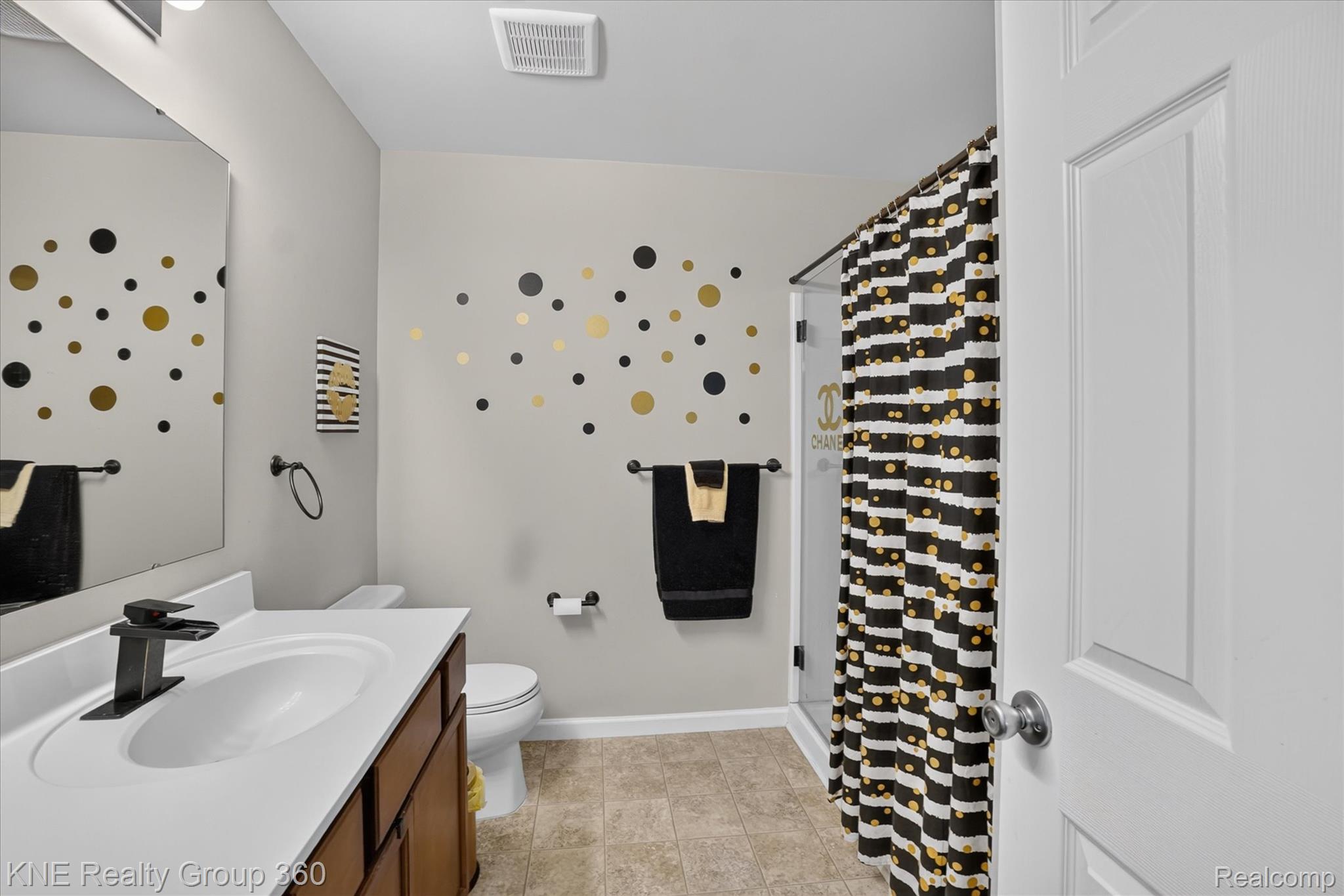7067 Glenmeadow Court Property Photo 33
