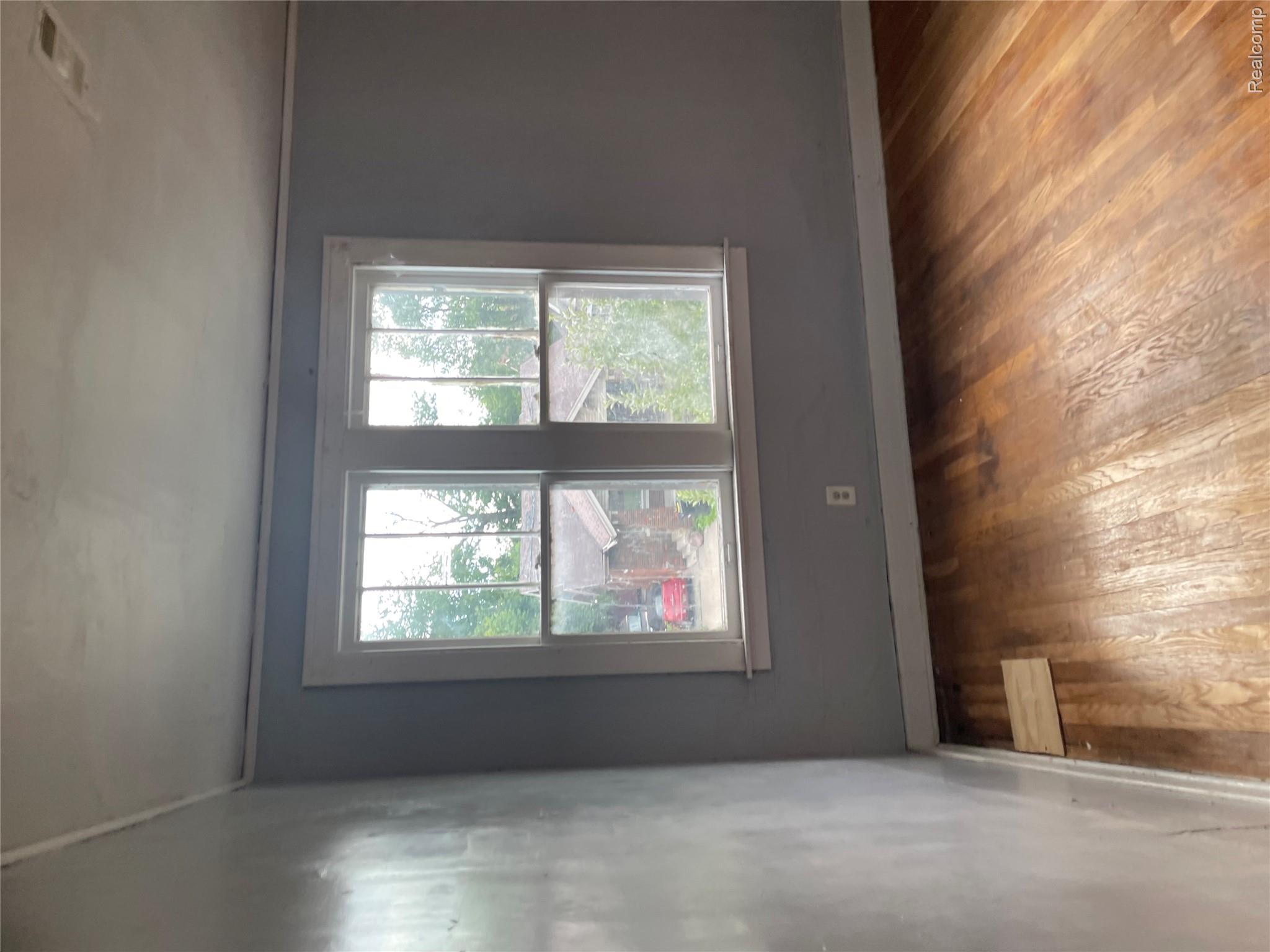 11912 Wisconsin Street Property Photo 19