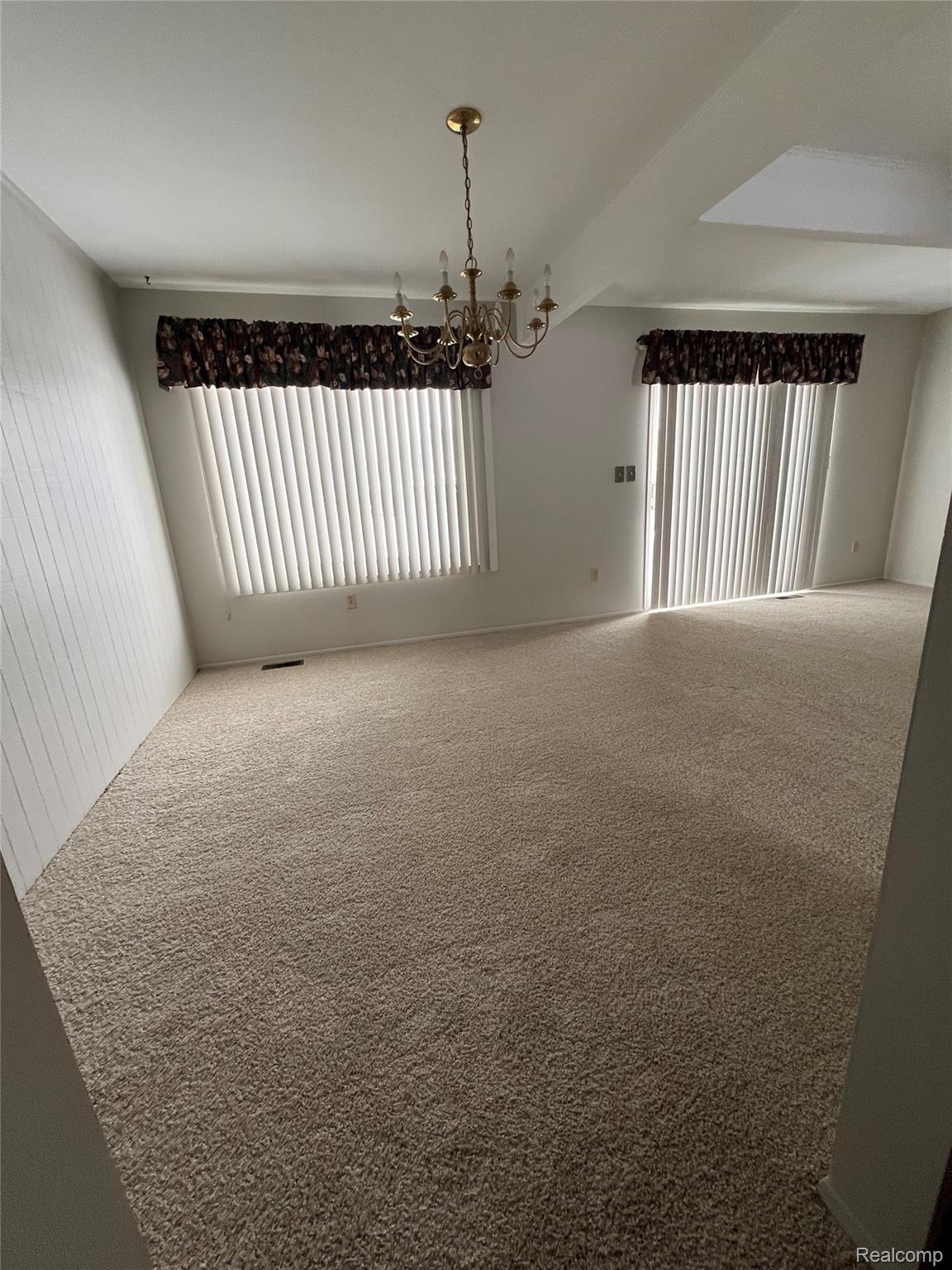 37407 Charter Oaks Boulevard Property Photo 5