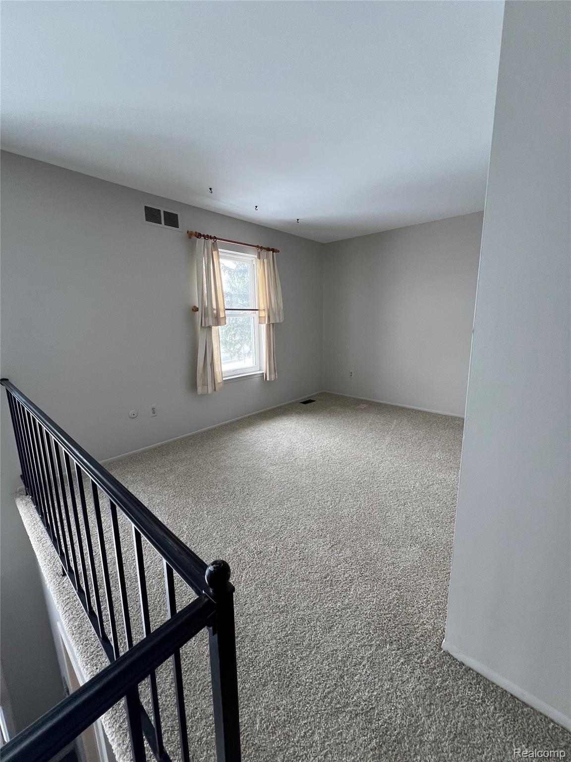 37407 Charter Oaks Boulevard Property Photo 10