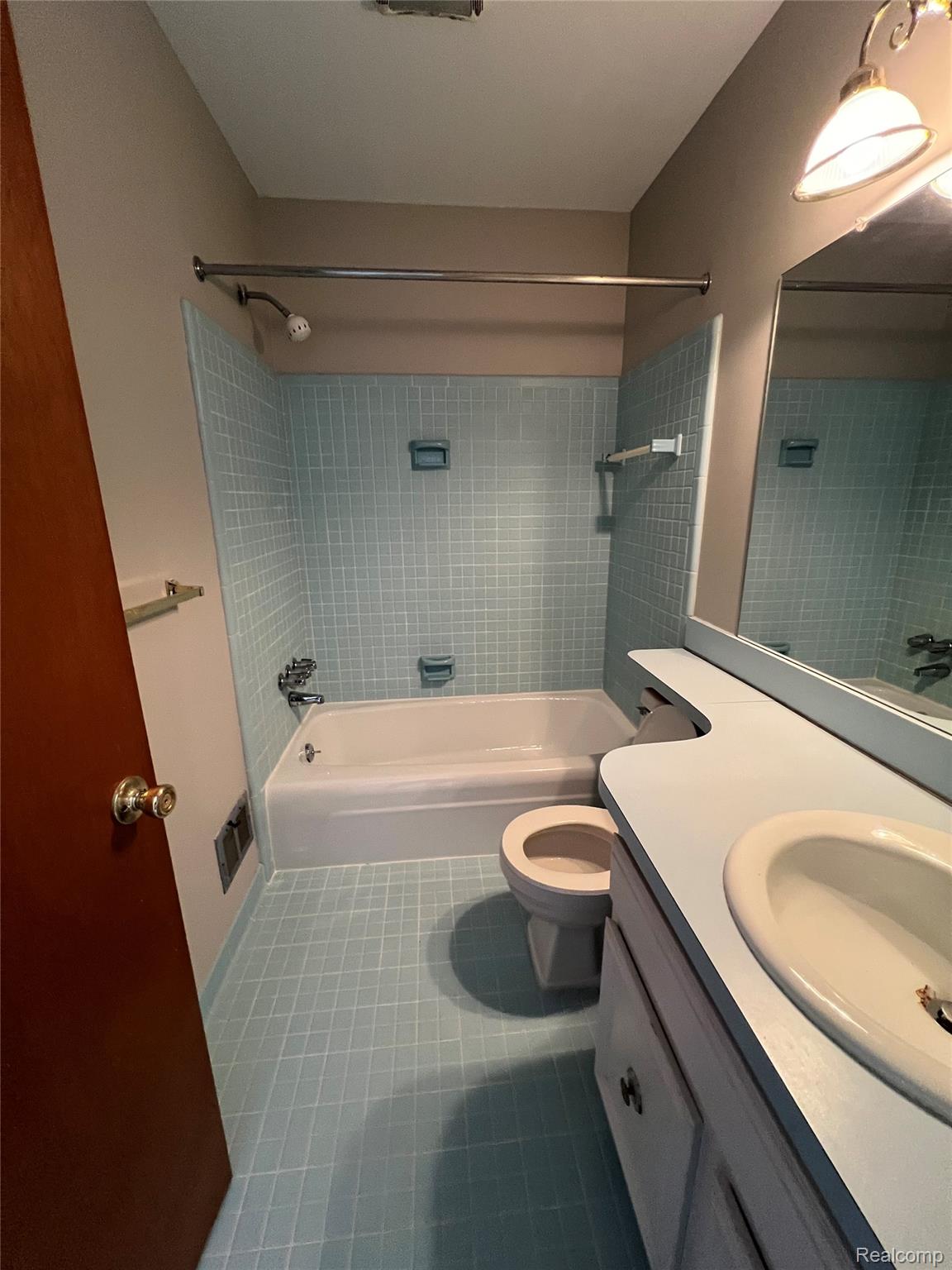 37407 Charter Oaks Boulevard Property Photo 11