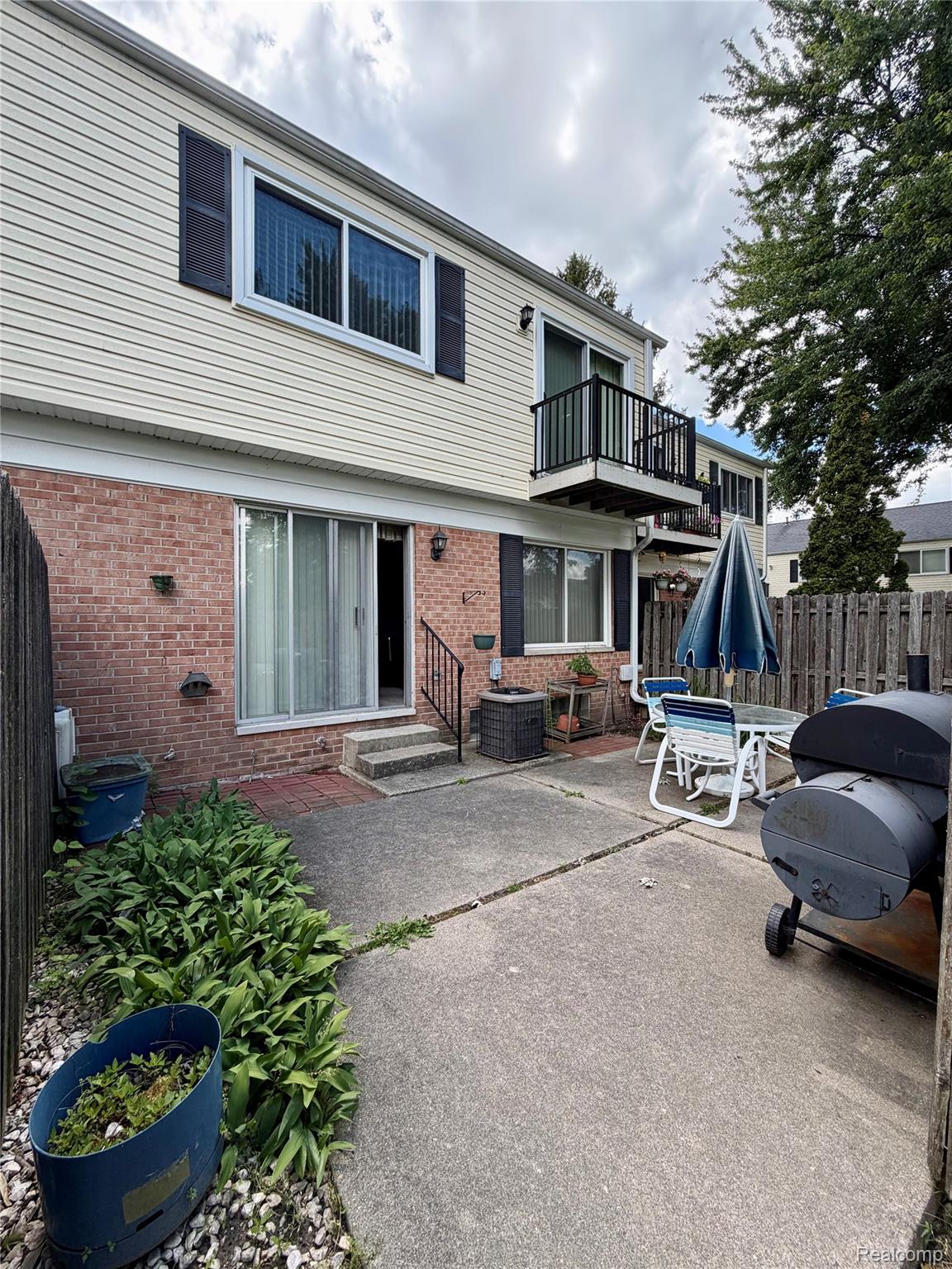 37407 Charter Oaks Boulevard Property Photo 18