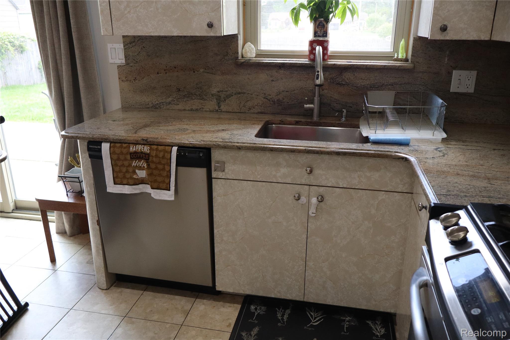 39552 Forbes Drive Property Photo 23