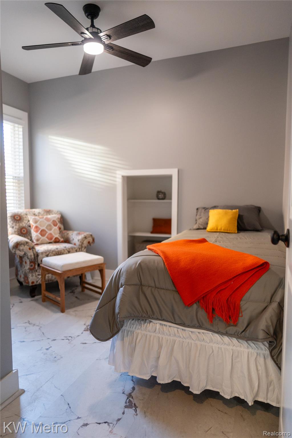 1452 Collingwood Street Property Photo 4