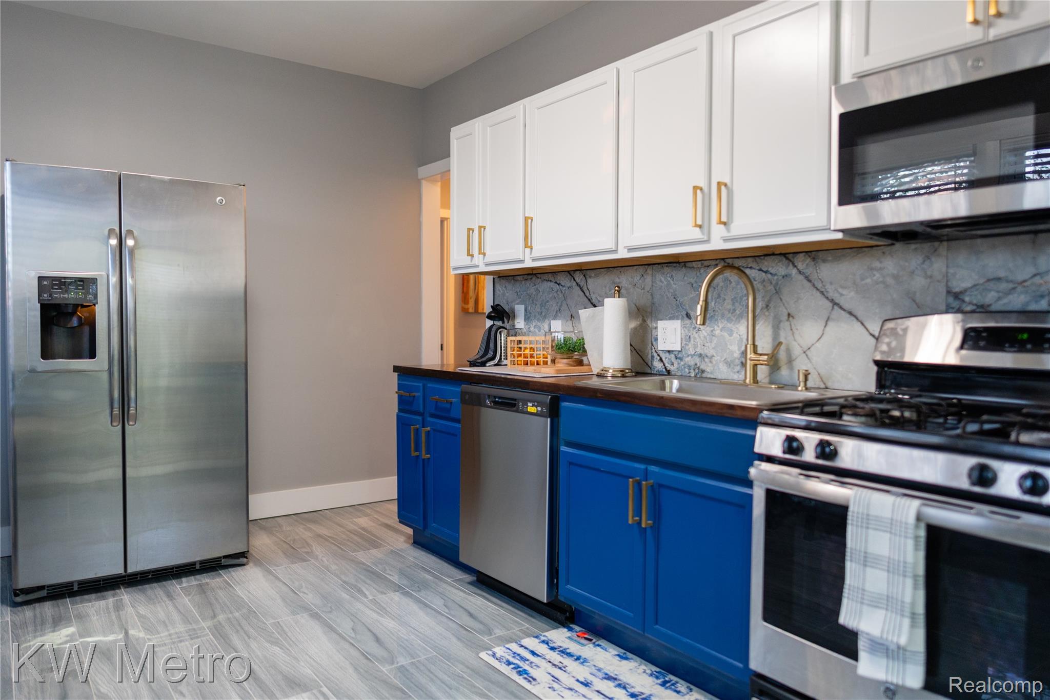 1452 Collingwood Street Property Photo 8