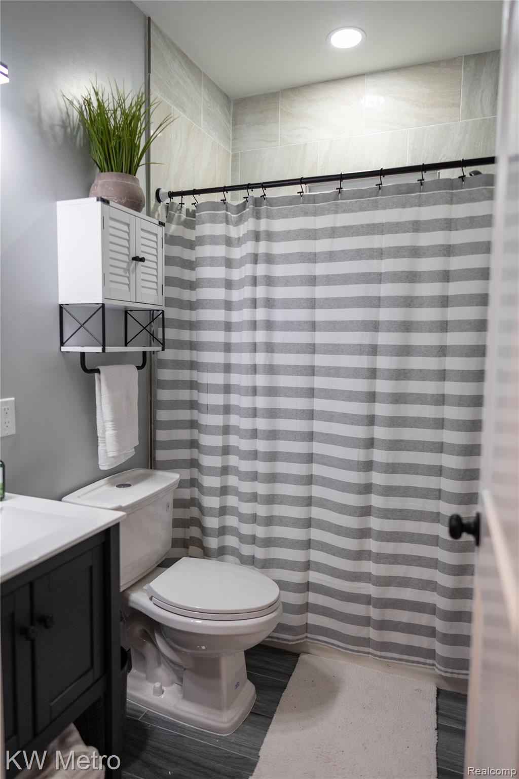 1452 Collingwood Street Property Photo 12