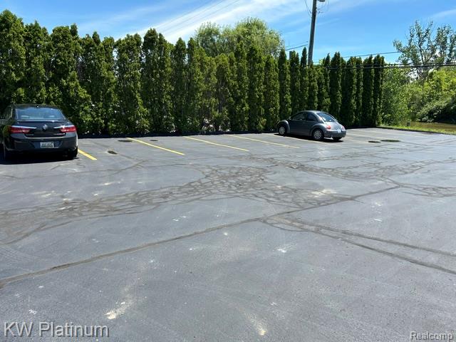 975 Fred W Moore Highway Property Photo 3
