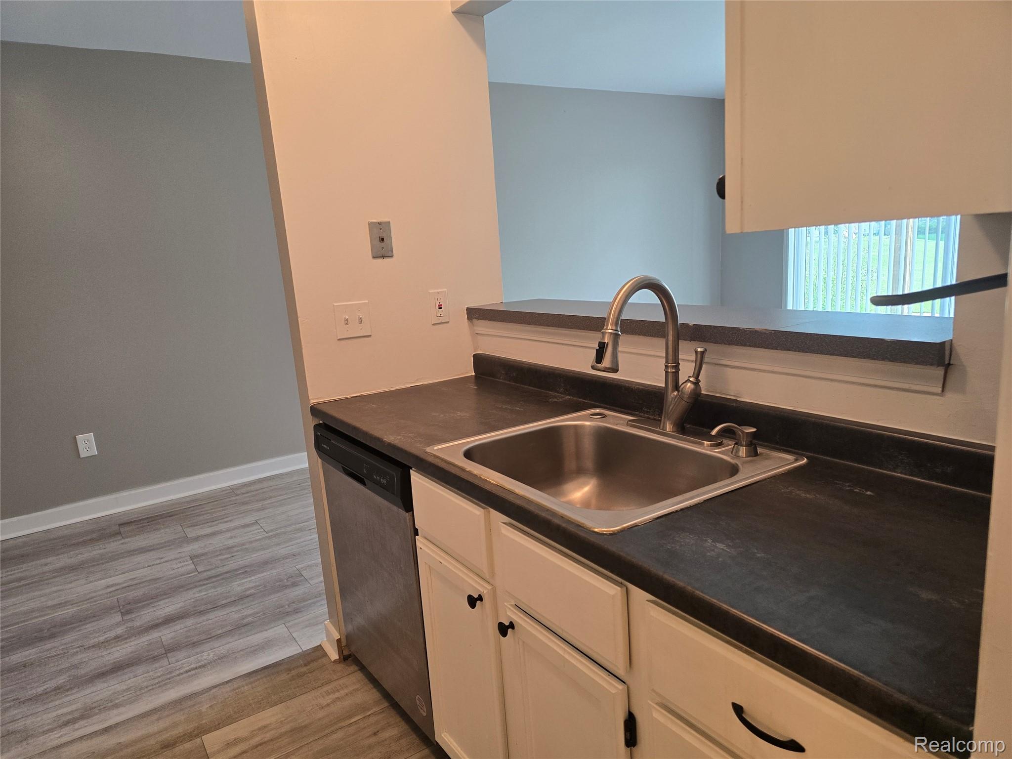 833 Bloomfield Village Boulevard C Property Photo 5