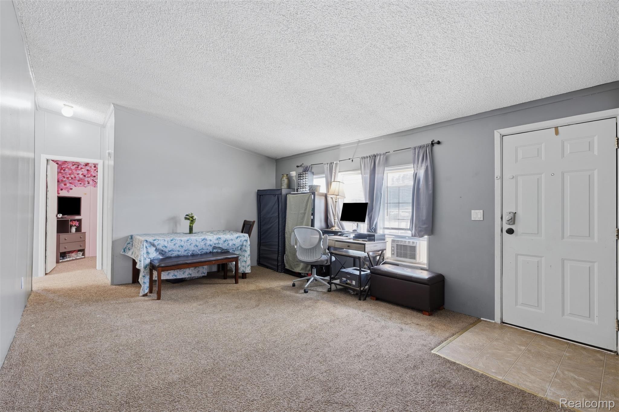 28725 Parkview Property Photo 7