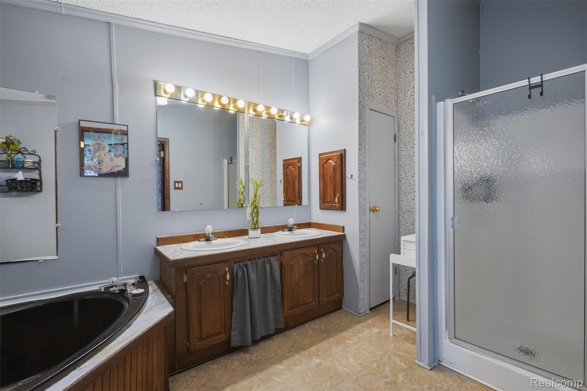 28725 Parkview Property Photo 16