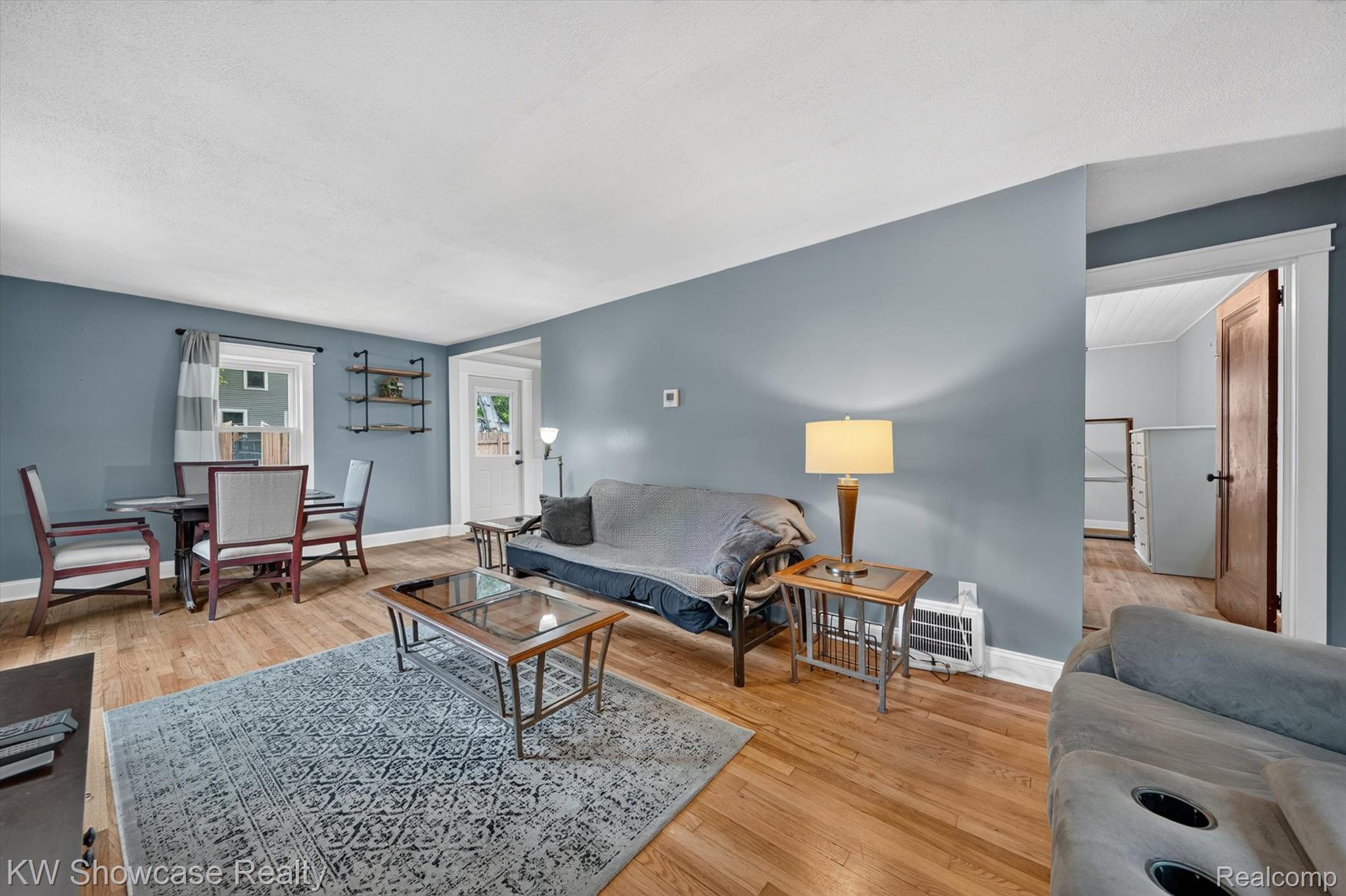 407 Broadway Property Photo 7