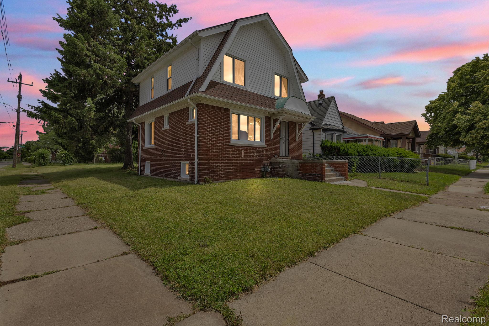 12796 Cherrylawn Street Property Photo 7