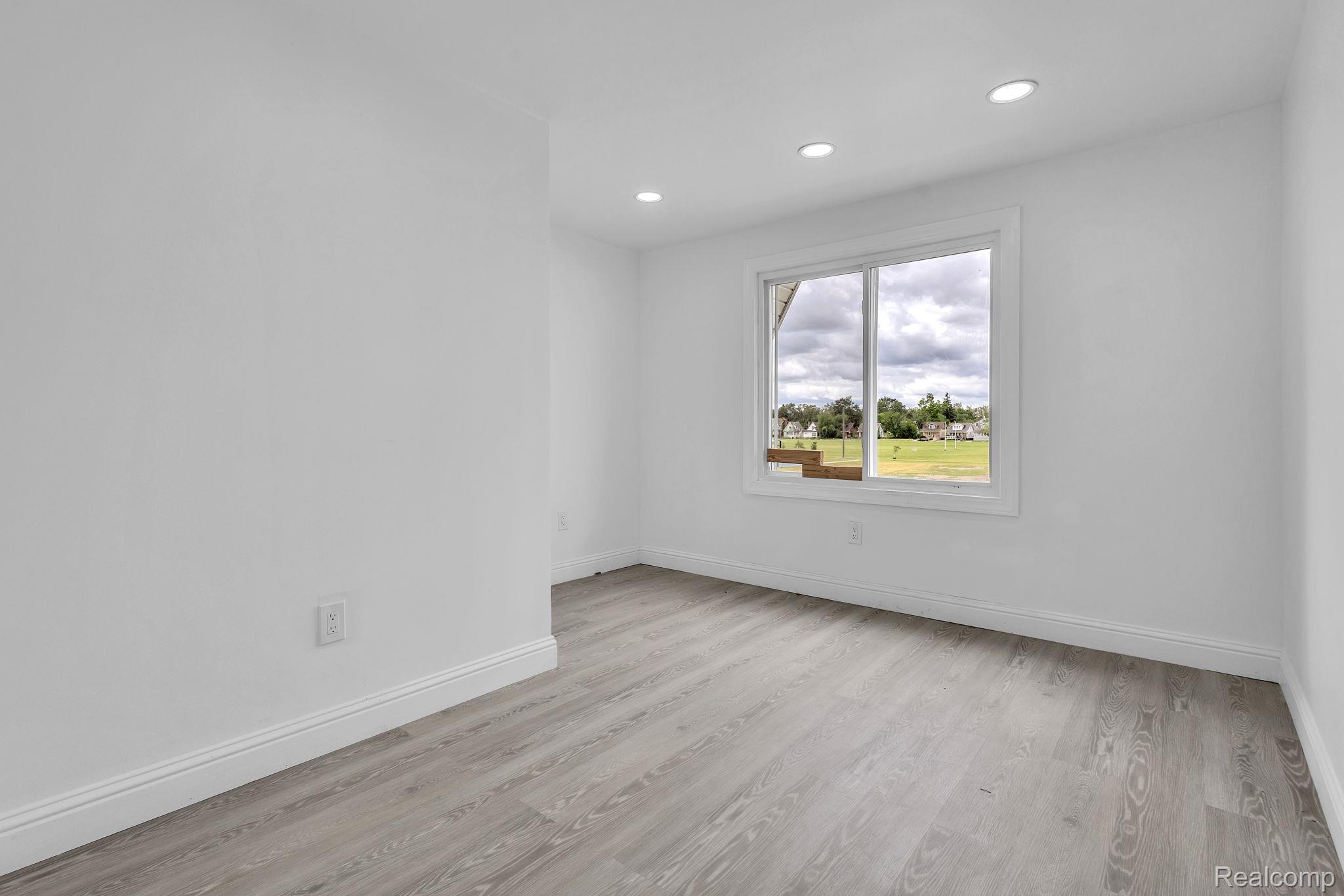 12796 Cherrylawn Street Property Photo 18