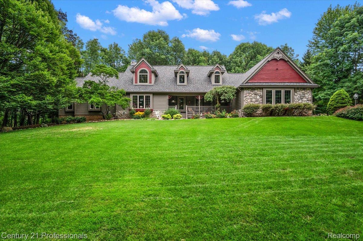 9200 Fox Hollow Road Property Photo 1