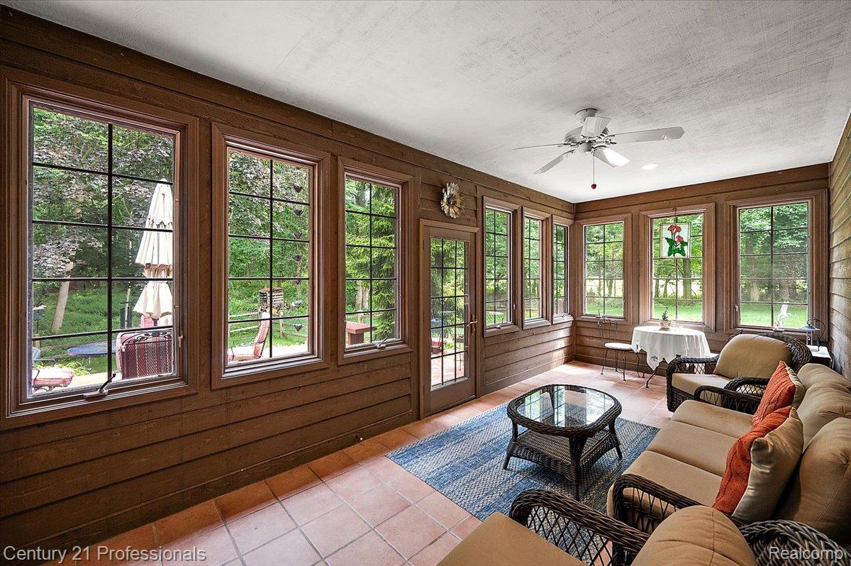 9200 Fox Hollow Road Property Photo 18