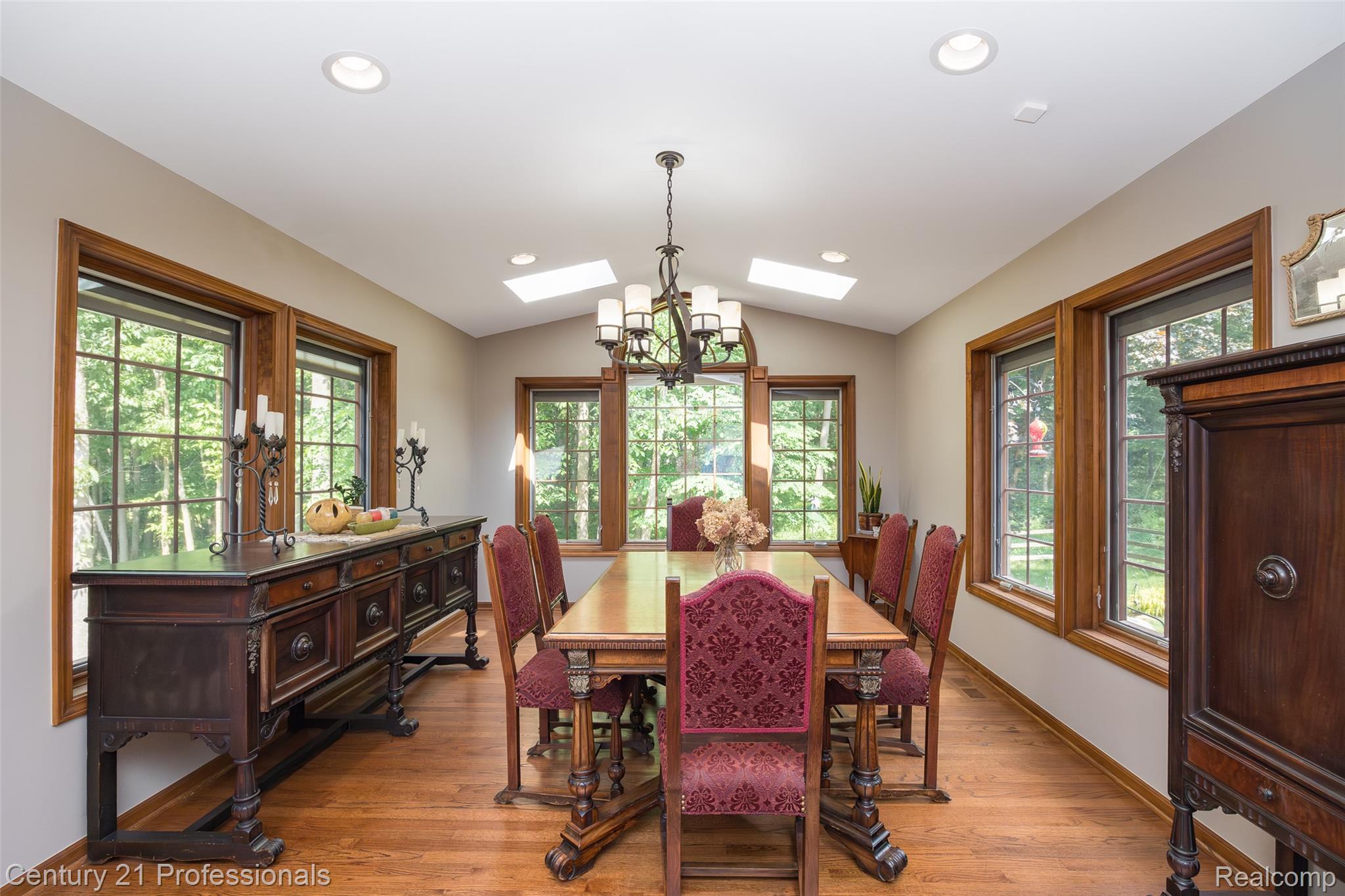 9200 Fox Hollow Road Property Photo 29
