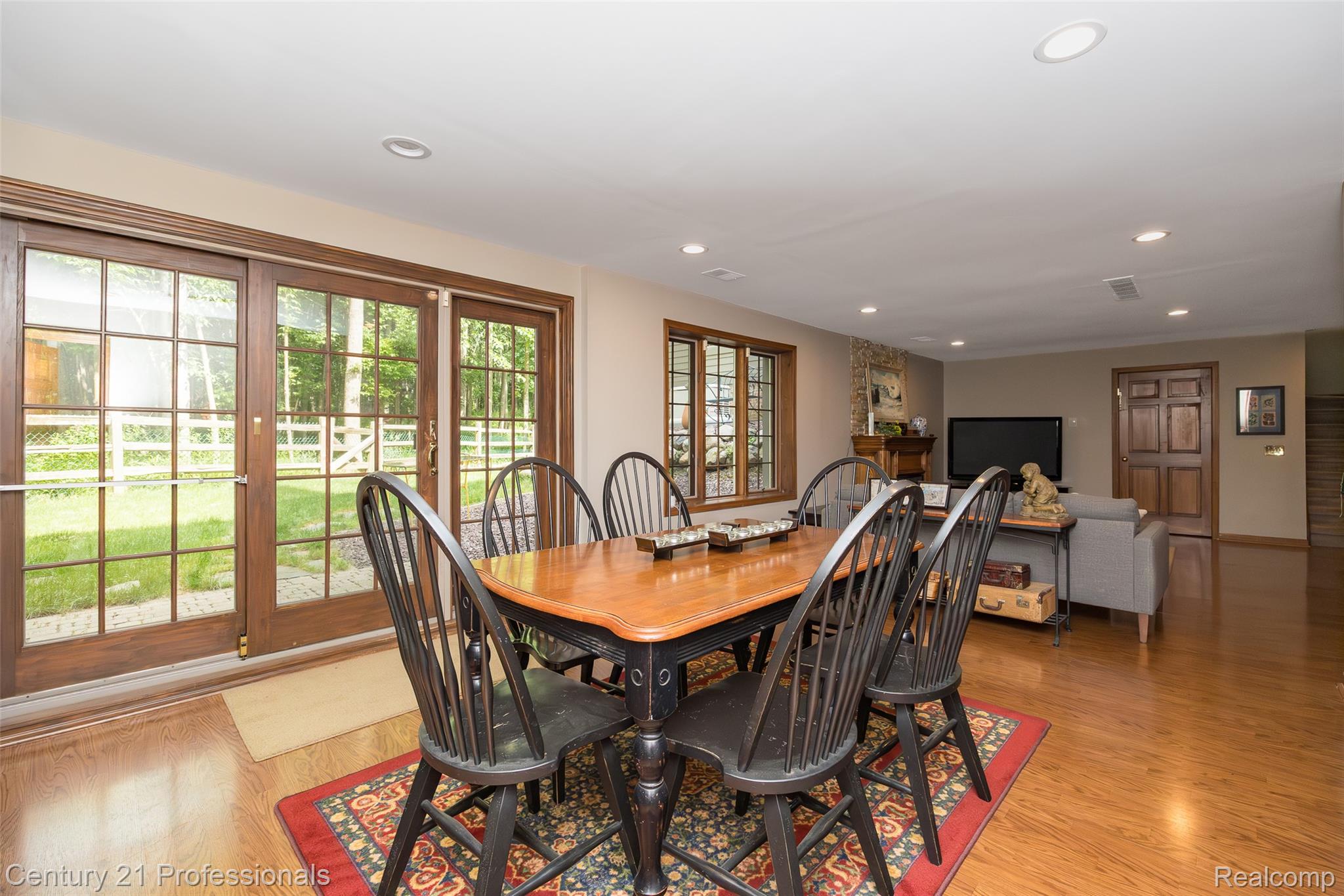 9200 Fox Hollow Road Property Photo 36