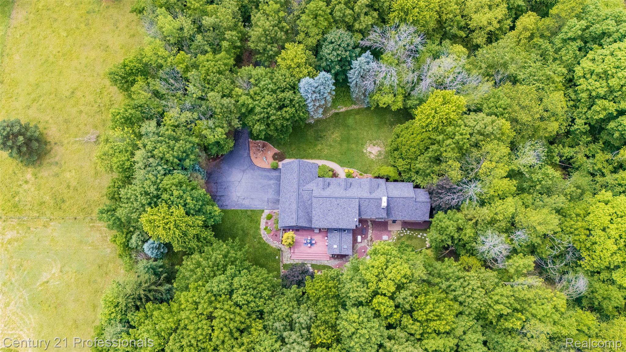 9200 Fox Hollow Road Property Photo 42