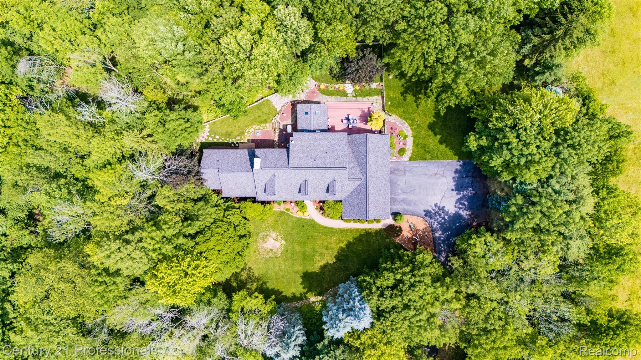 9200 Fox Hollow Road Property Photo 47