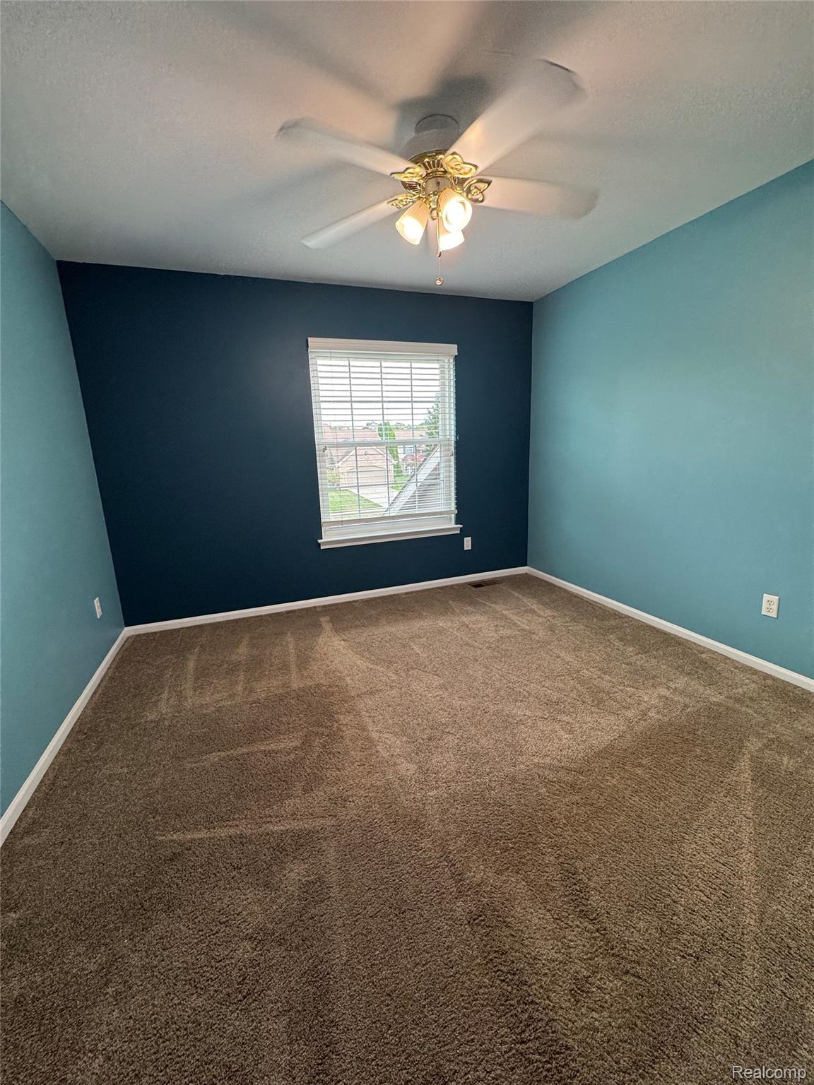 5708 Berwick Court Property Photo 20