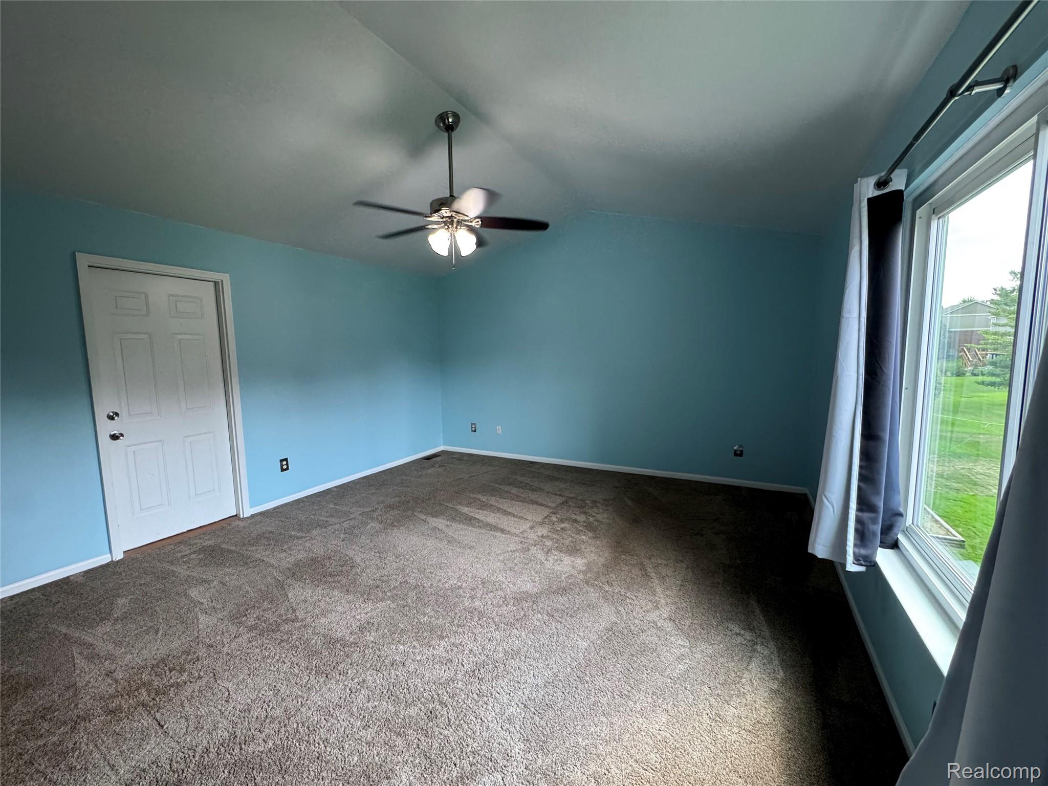 5708 Berwick Court Property Photo 22