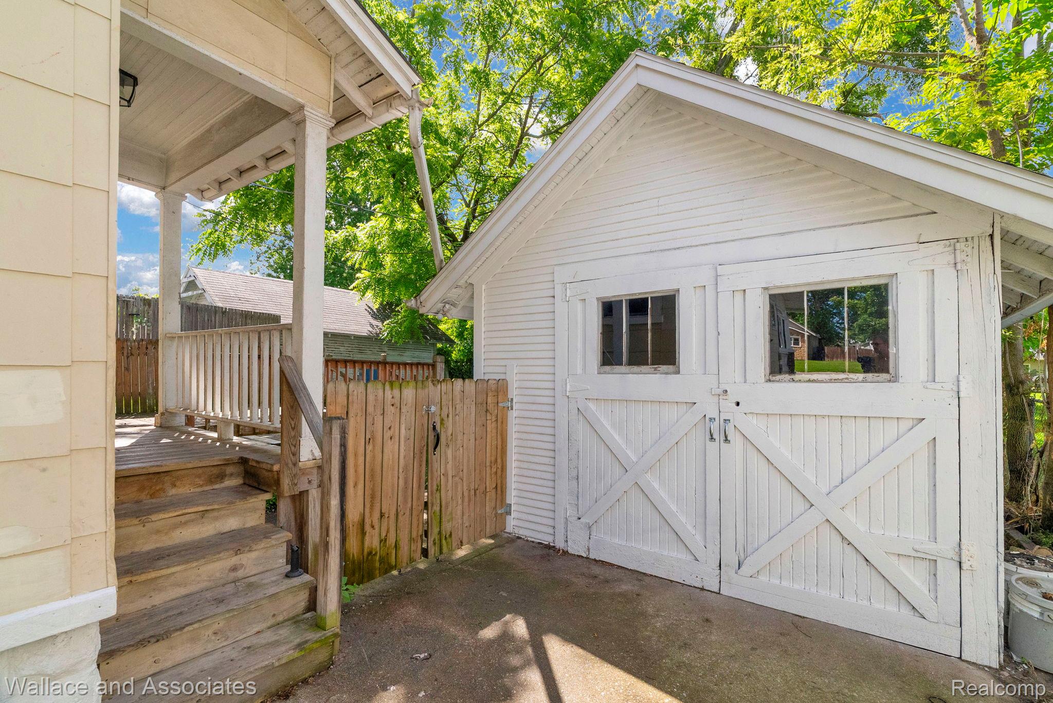 1222 Minnie Street Property Photo 32